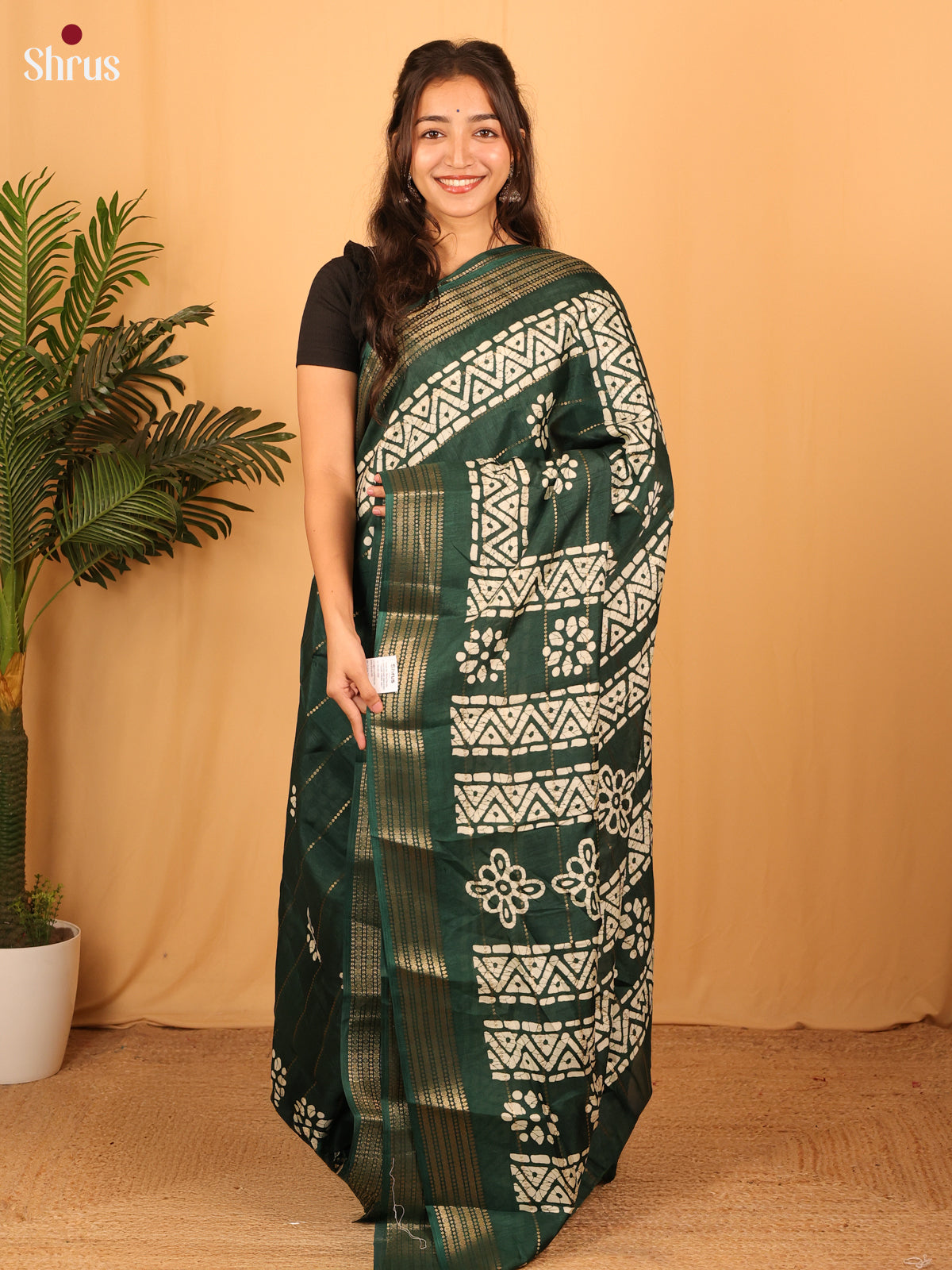 DAS07024 - Semi Crepe Saree