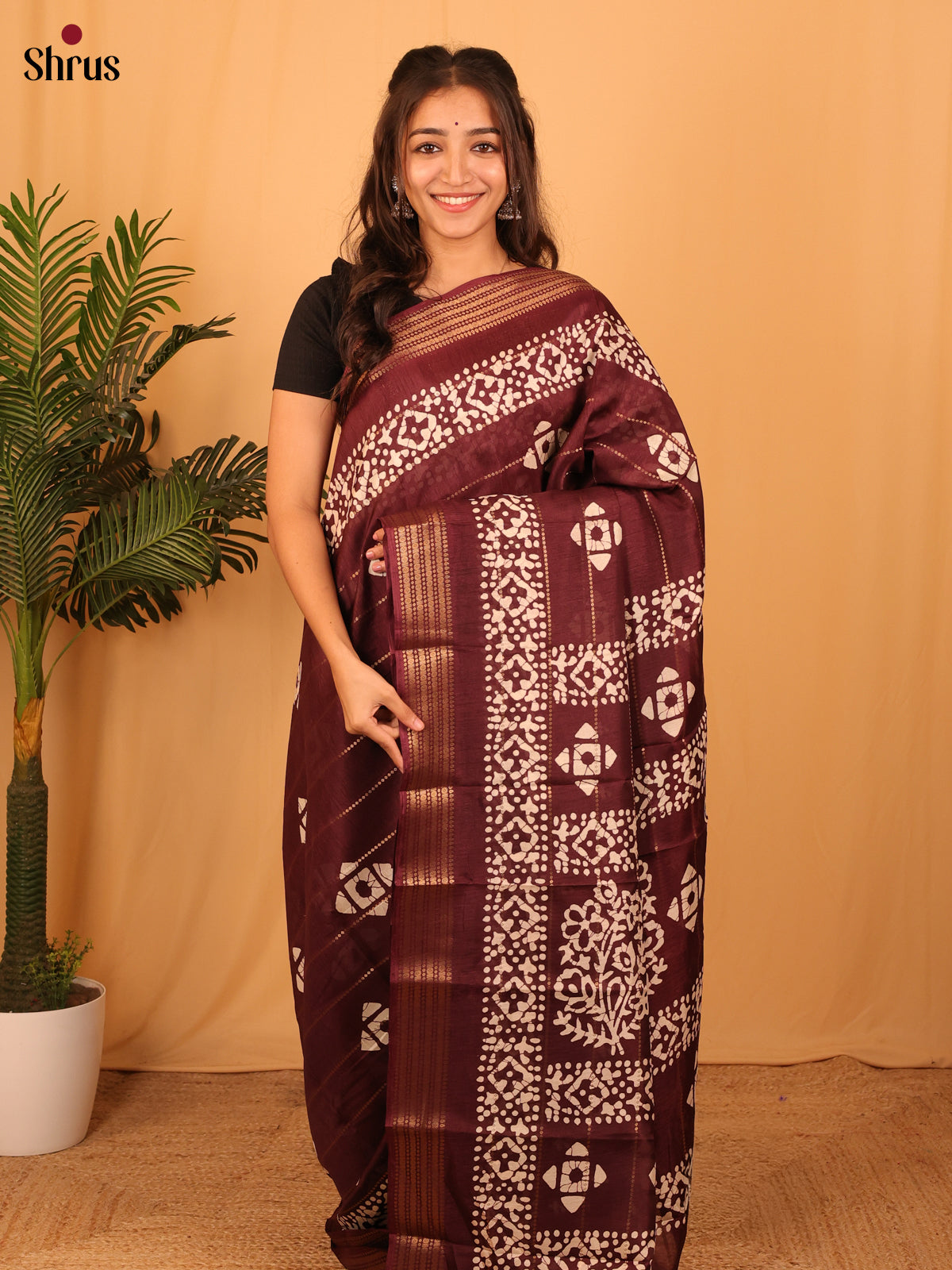 Brown - Semi Crepe Saree