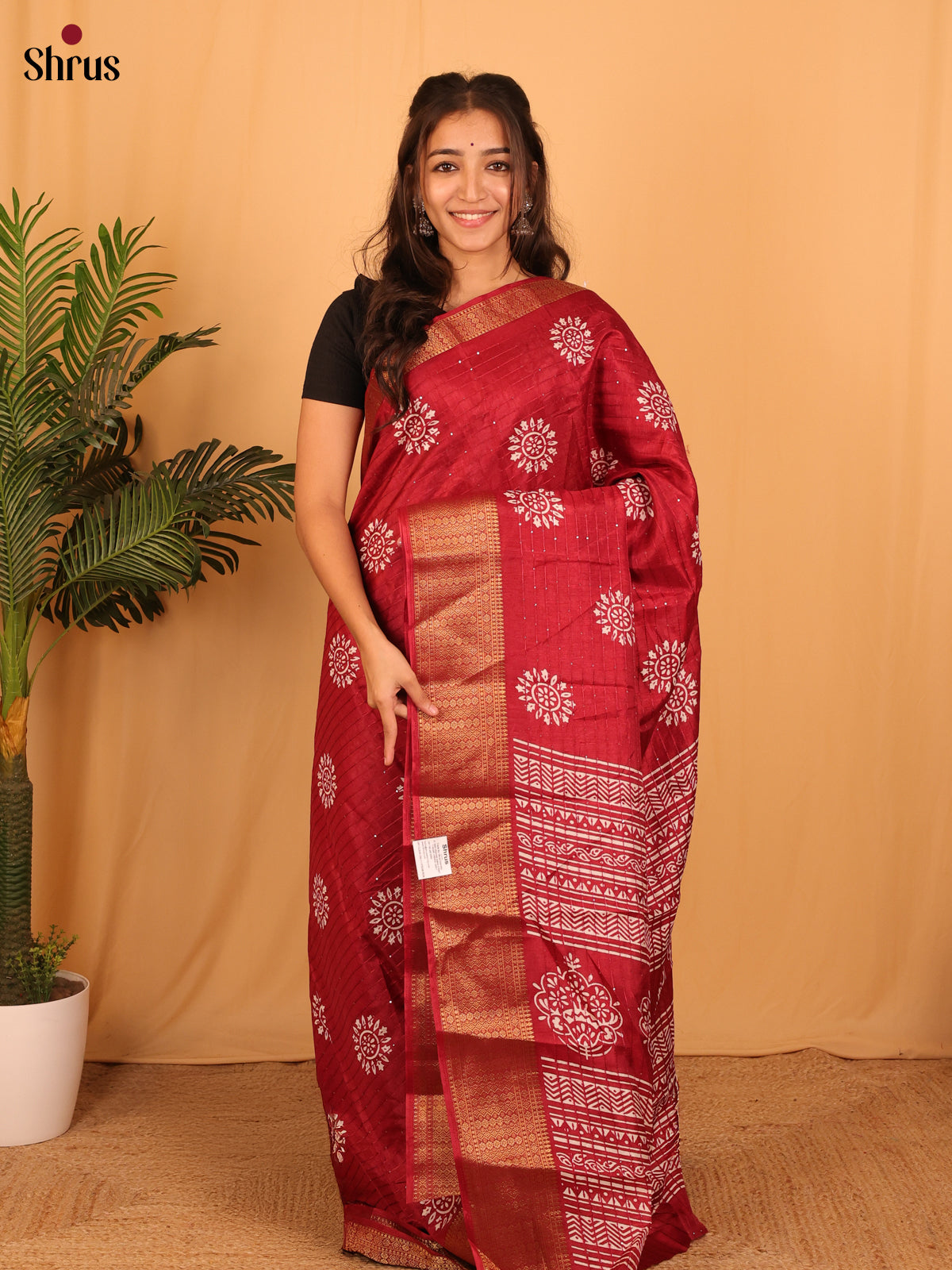 Red - Semi Crepe Saree