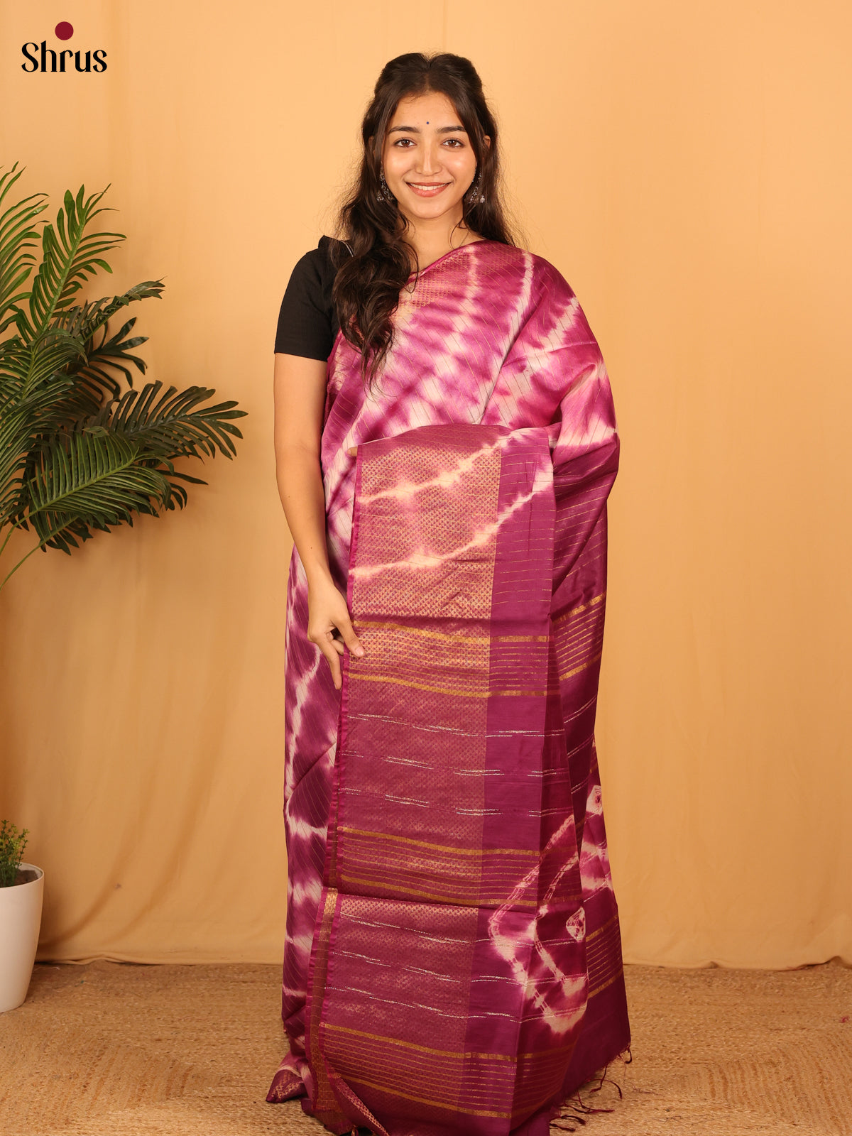 Cream & Maroon - Shibori Saree