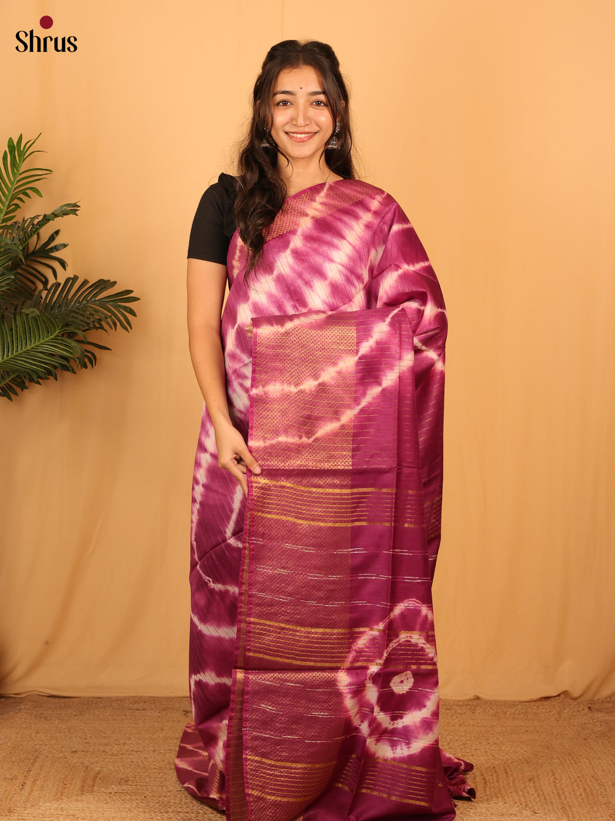 Maroon & Cream- Shibori Saree