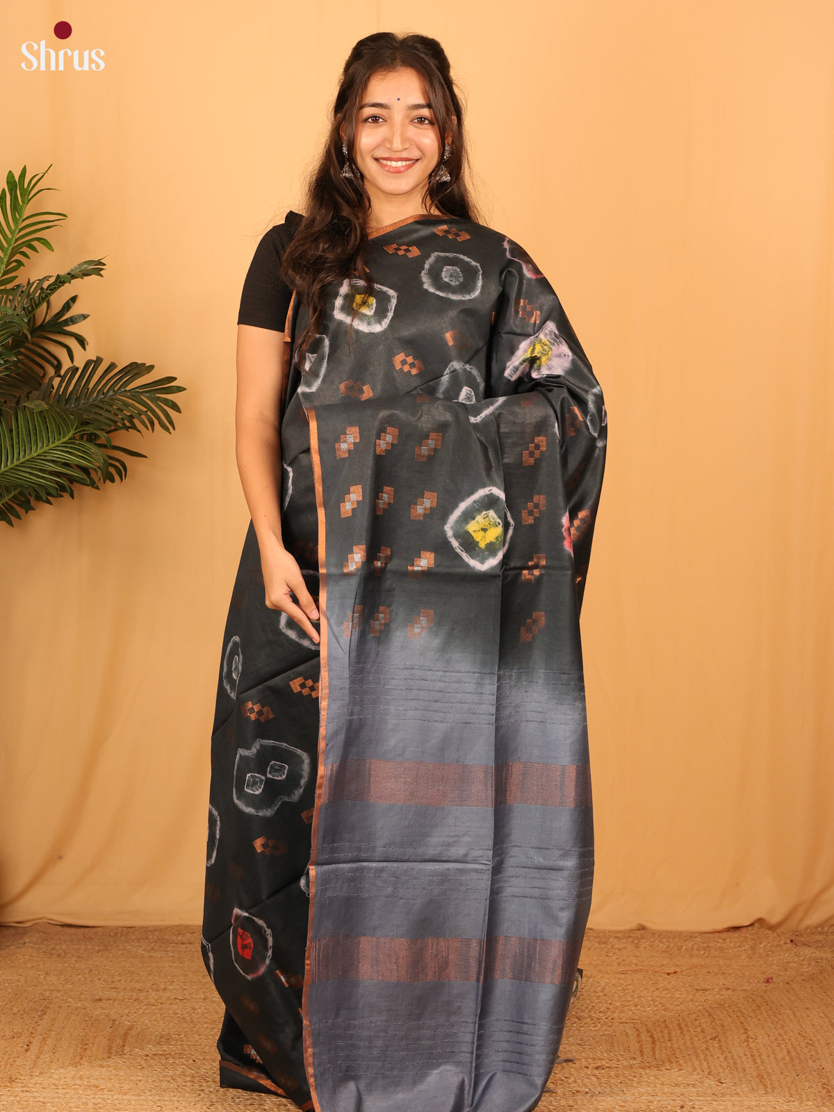 DAS08054 - Shibori Saree