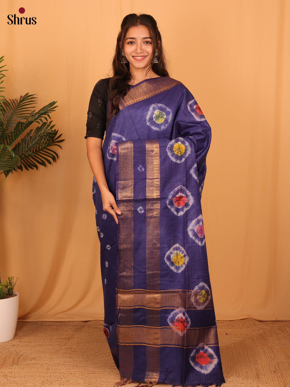 DAS08075 - Shibori Saree