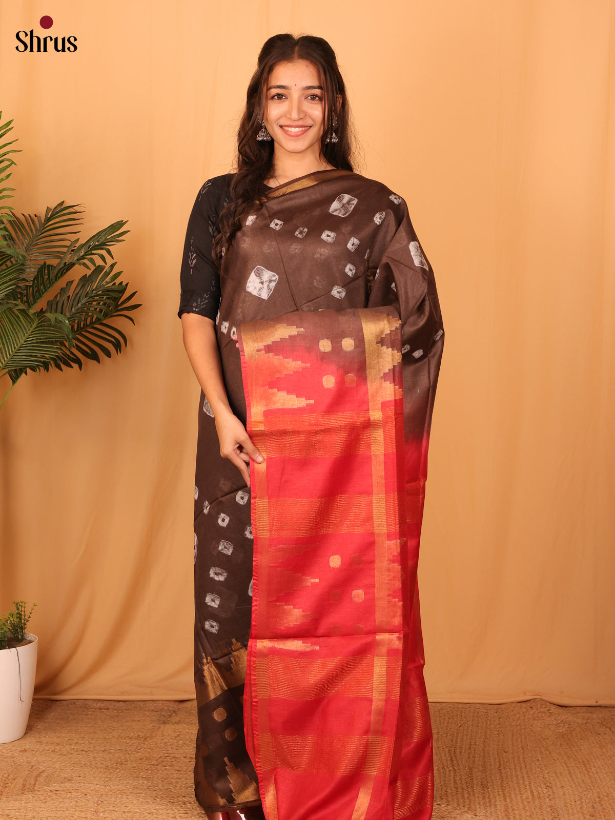 DAS08091 - Shibori Saree