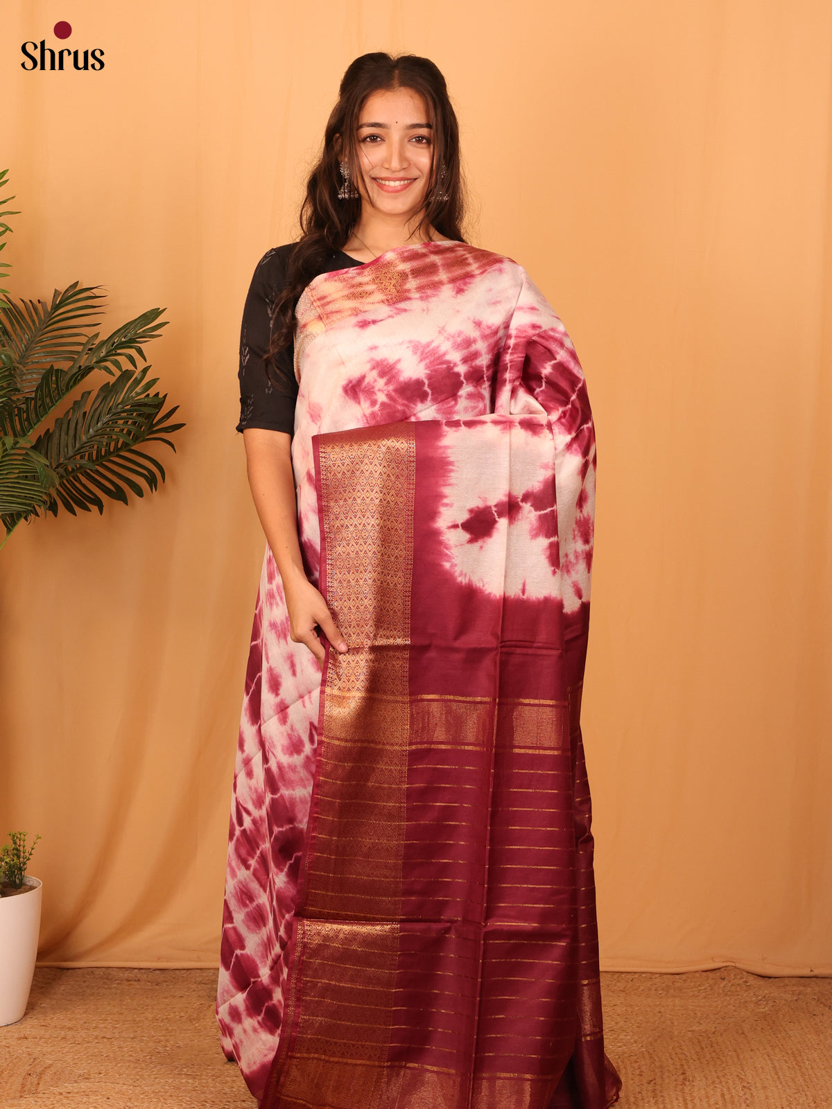 DAS08130 - Shibori Saree