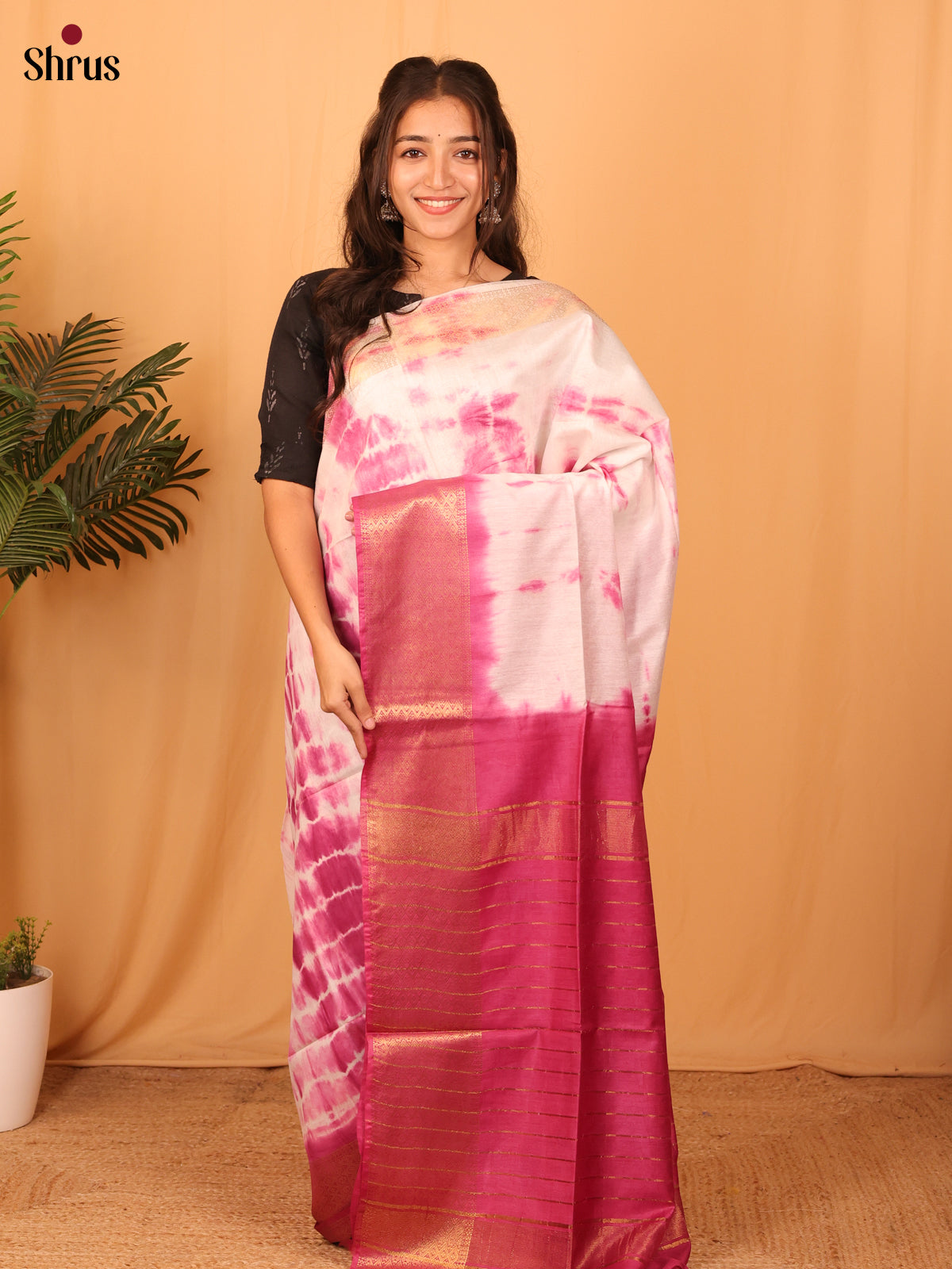 DAS08133 - Shibori Saree