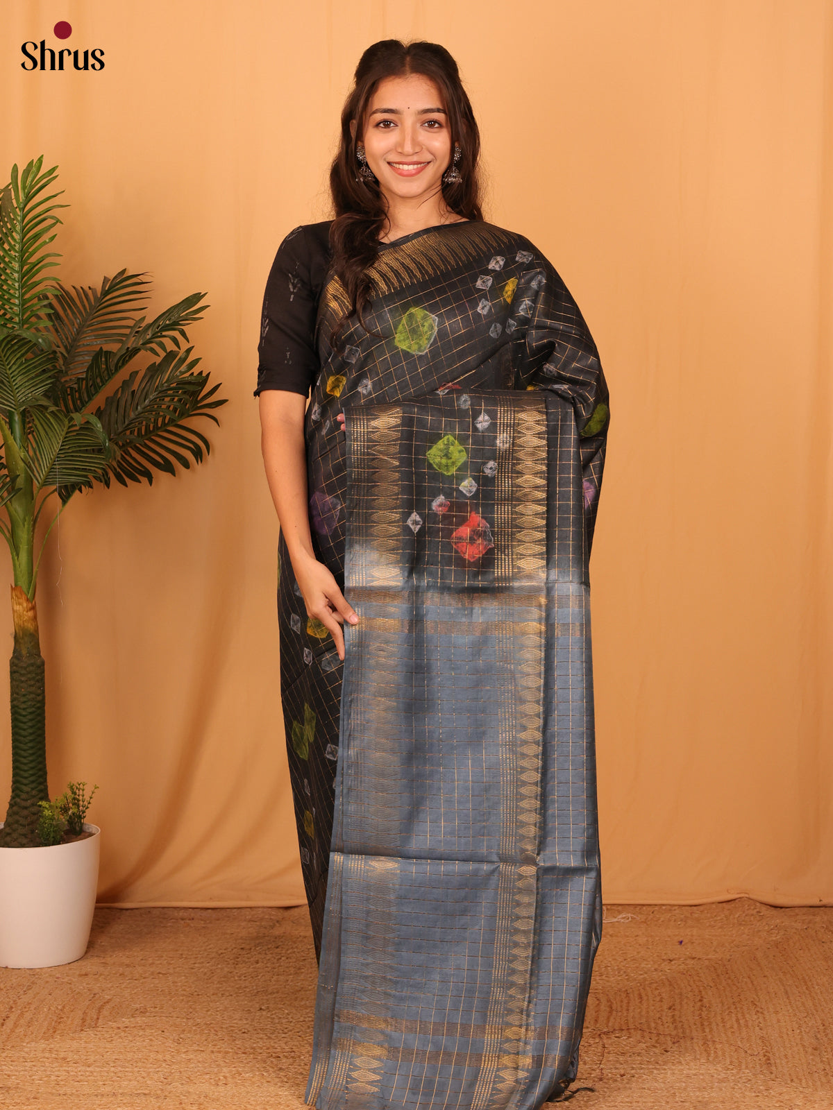 DAS08167 - Shibori Saree