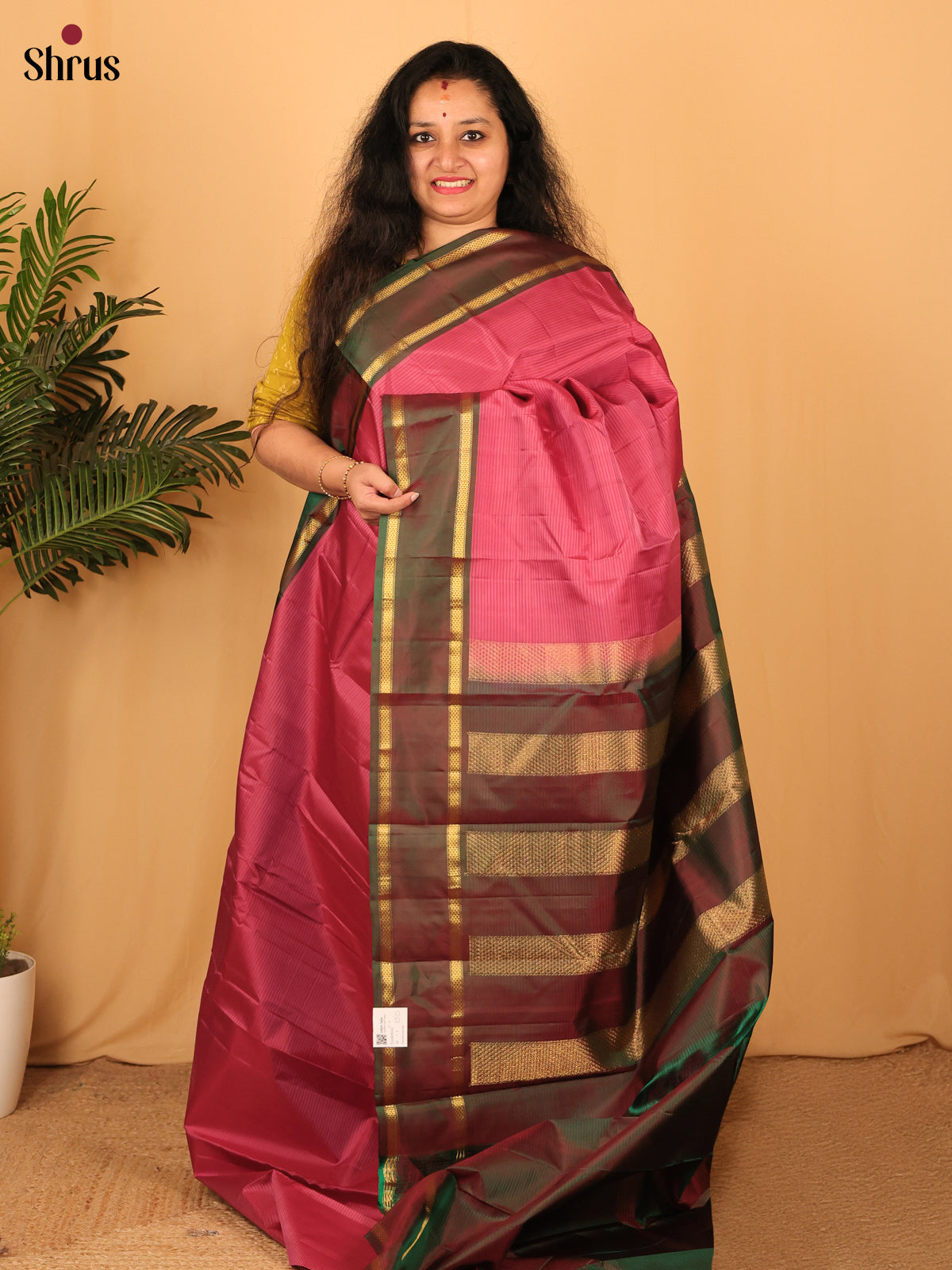 Burgundy & Green - Kanchipuram silk Saree - Shop on Shrus.com
