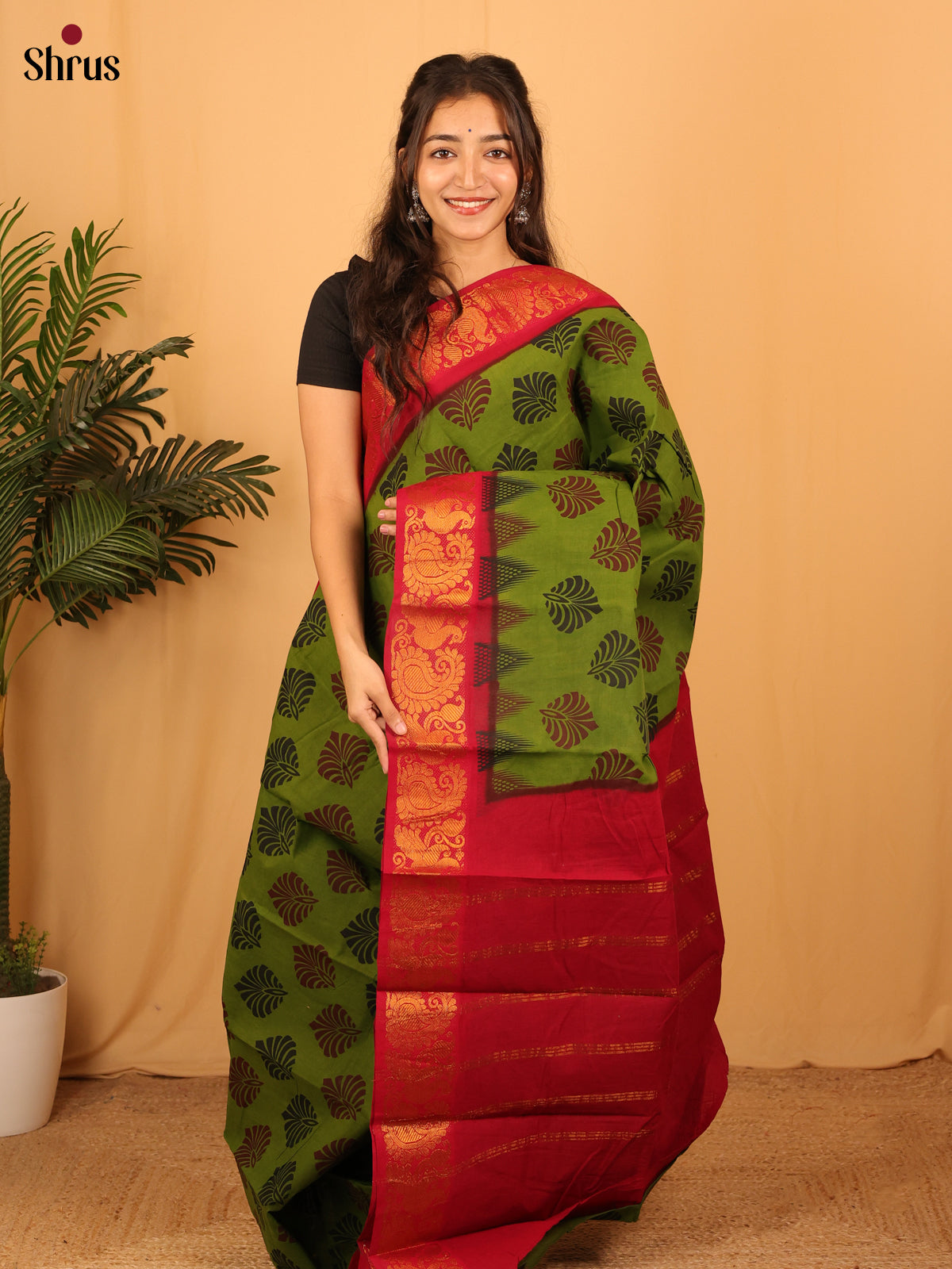 Green & Maroon- Sungudi Cotton Saree