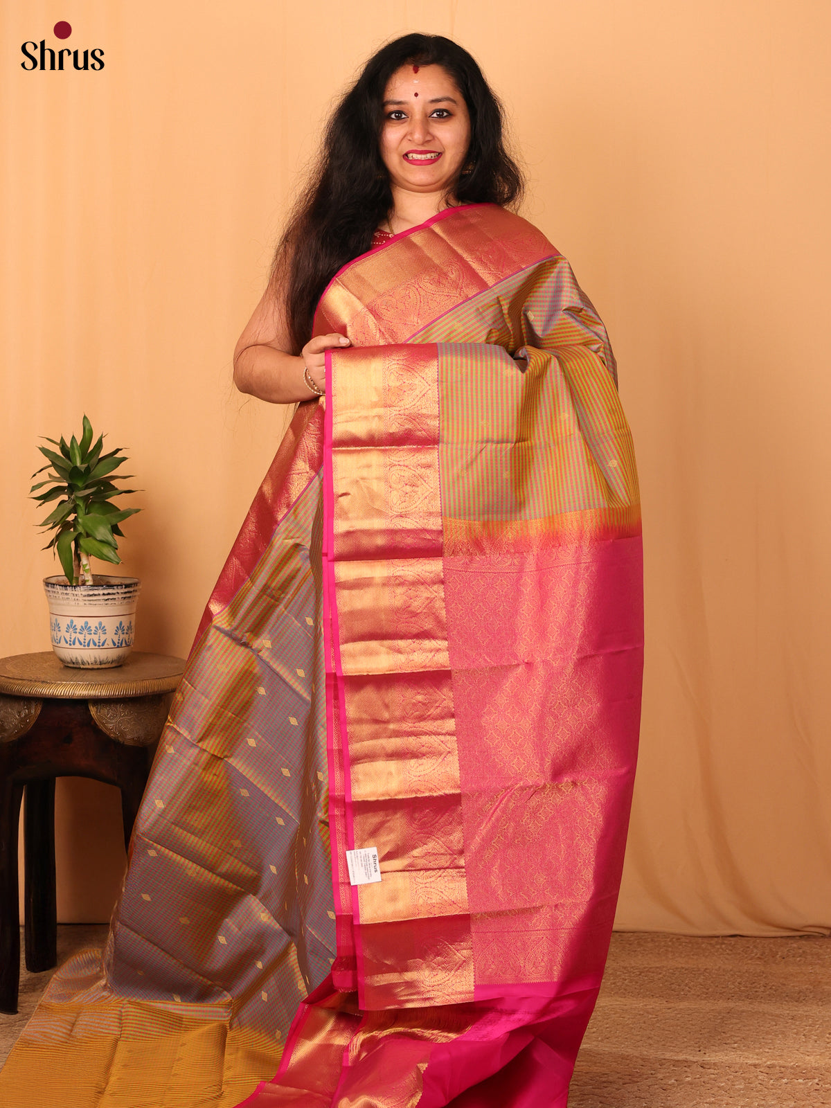 Golden Brown & Pink - Kanchipuram silk Saree