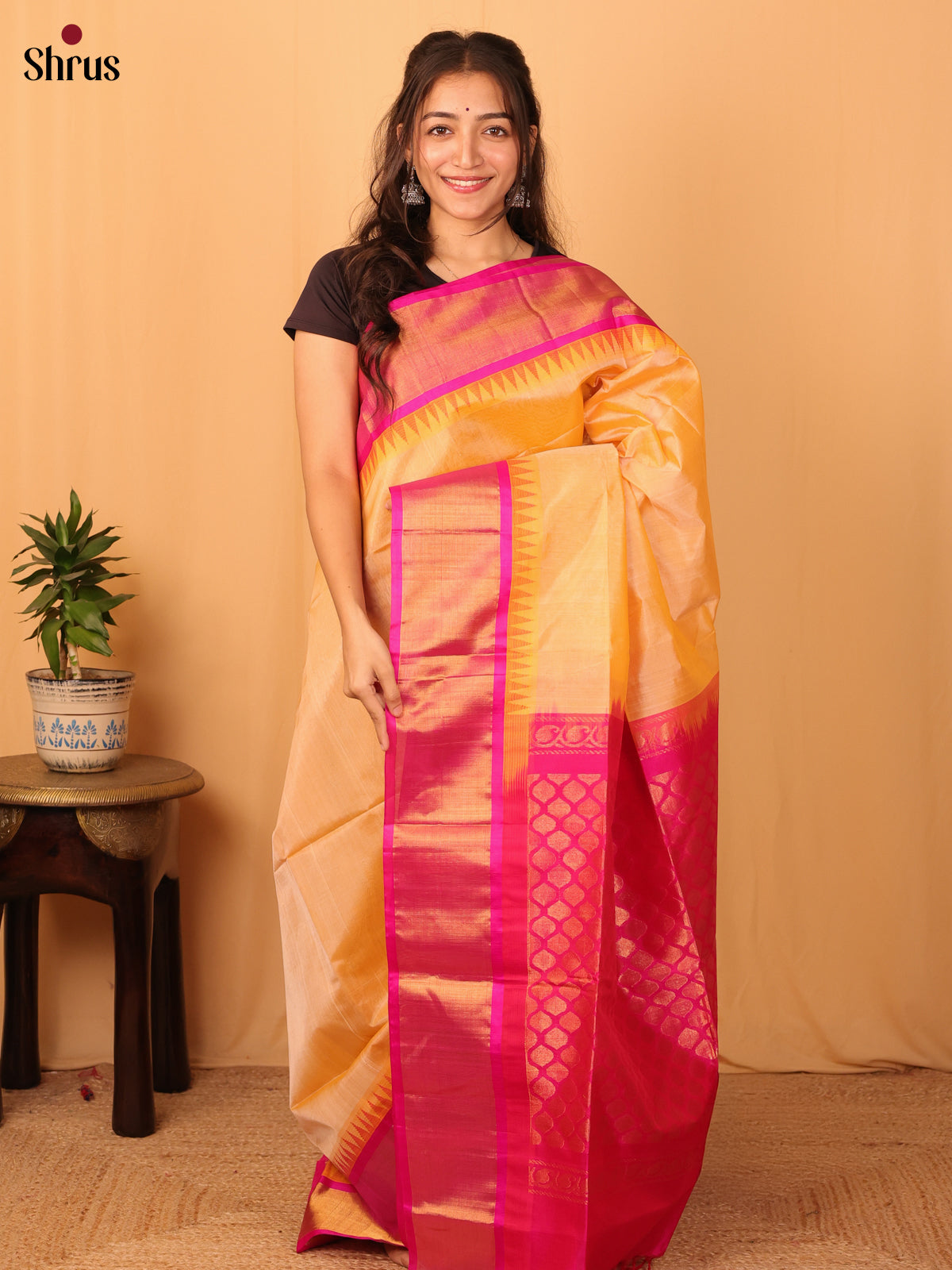 Peach & Pink- Silk Cotton Saree - Shop on Shrus.com