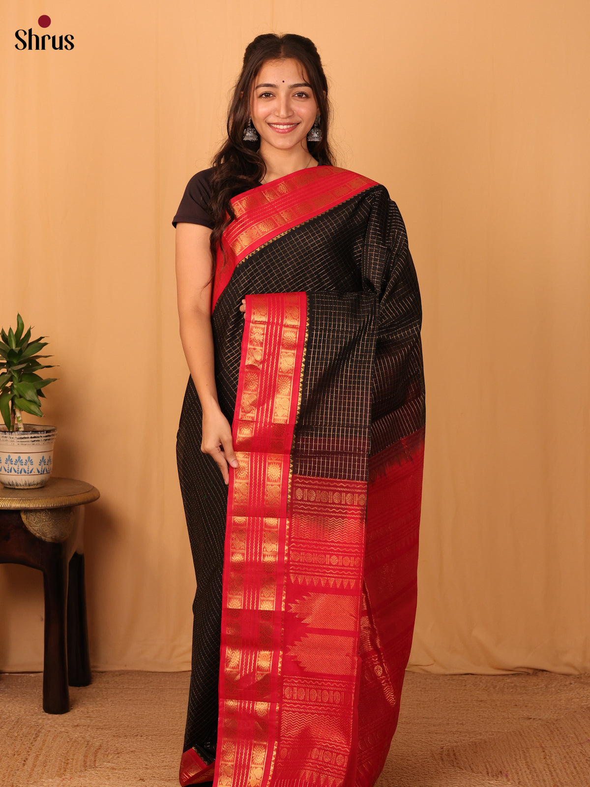 DAS16124 - Silk Cotton Saree - Shop on Shrus.com
