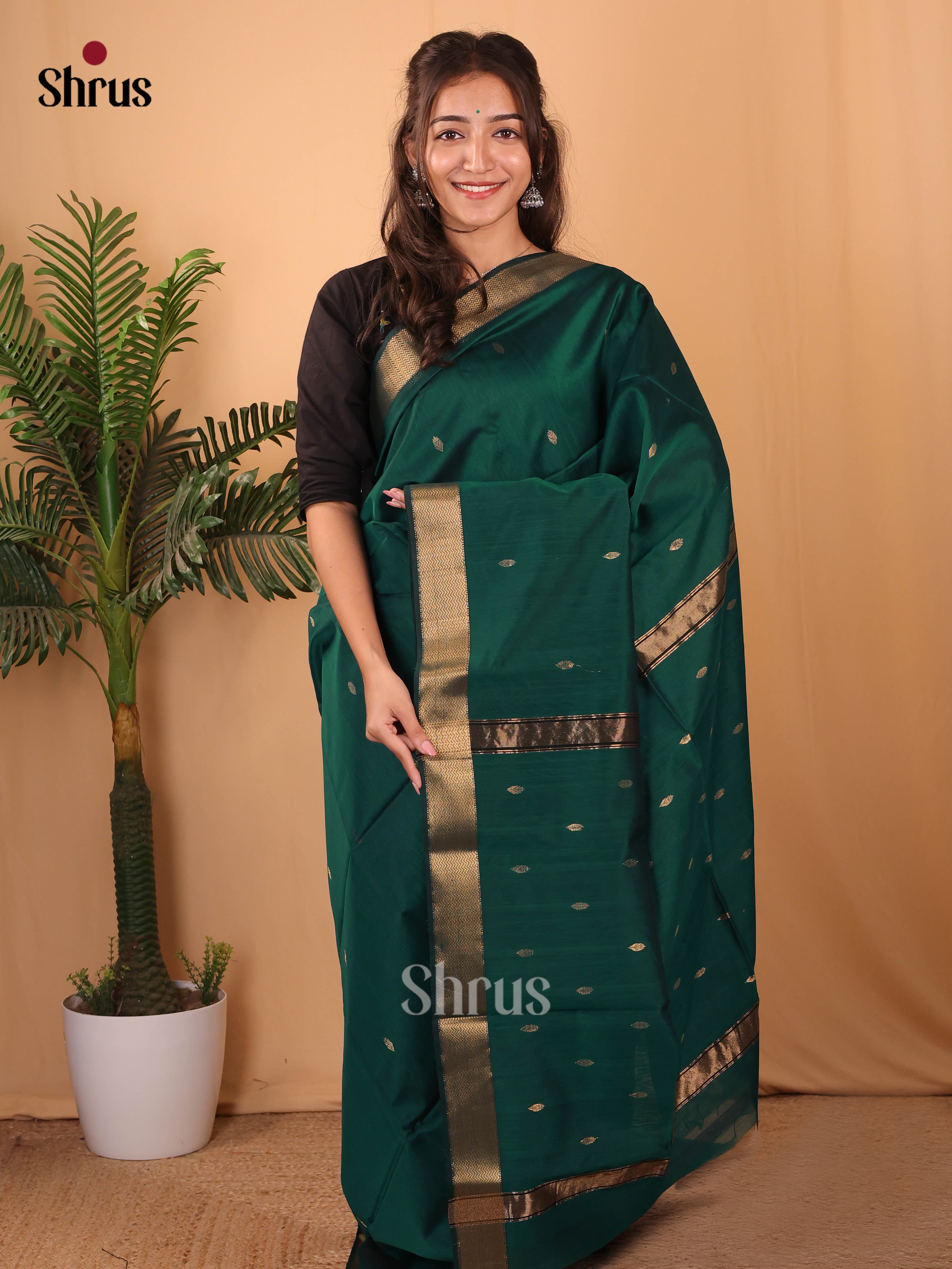 Green(single Tone) - Maheshwari silkcotton Saree - Shop on Shrus.com