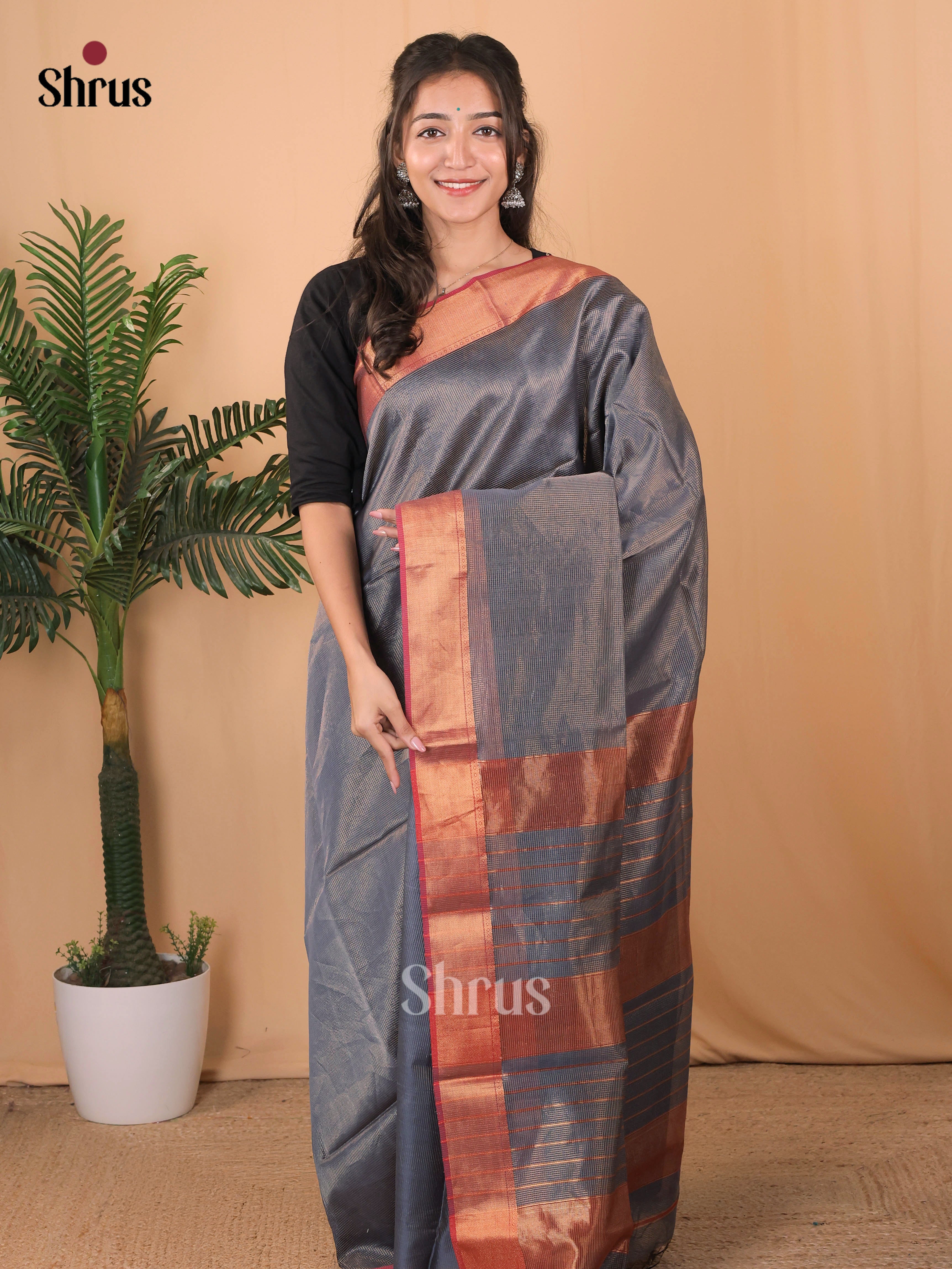 Grey & Red - Maheshwari silkcotton Saree - Shop on Shrus.com