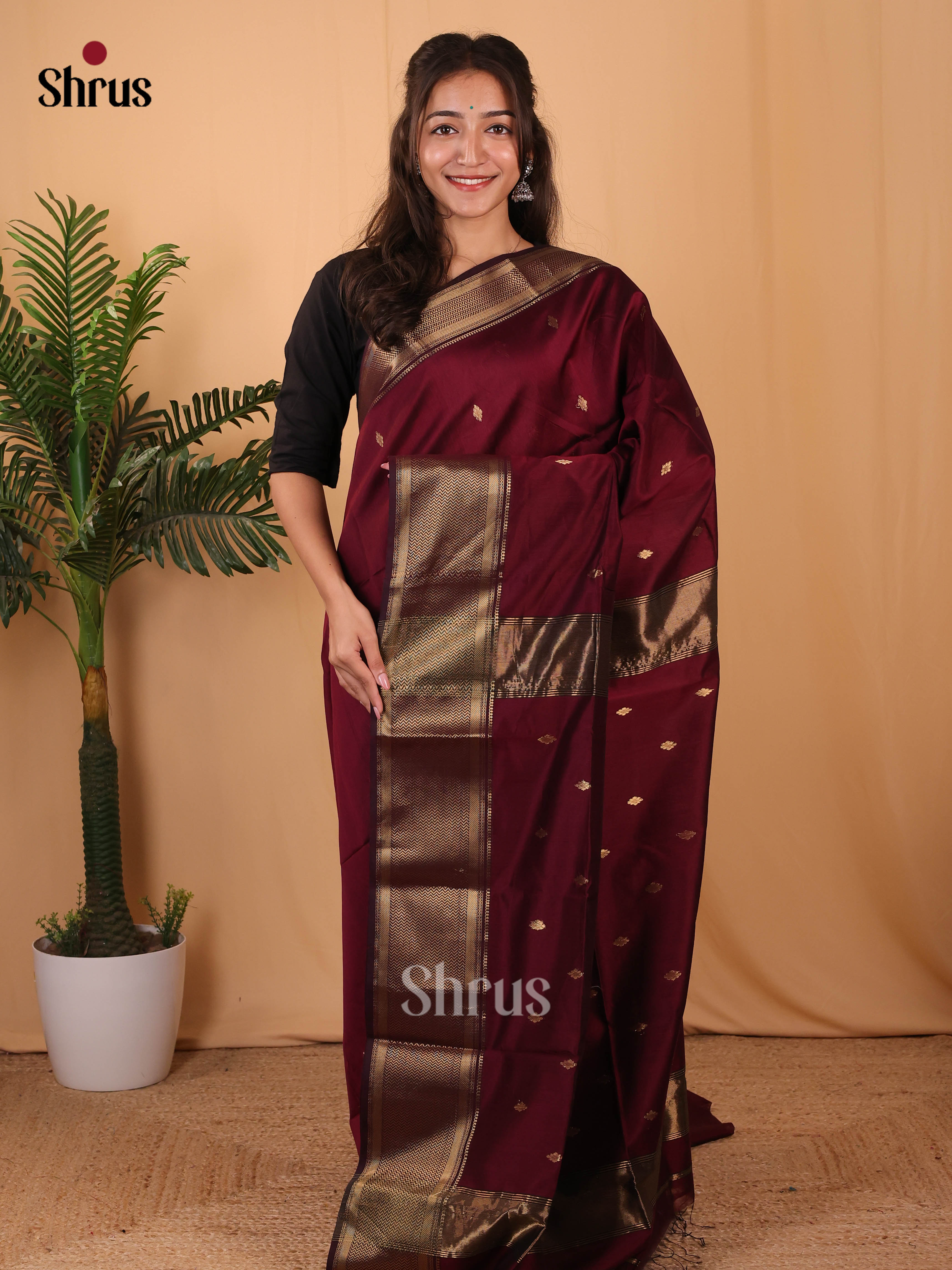 Maroon(Single tone) - Maheshwari silkcotton Saree - Shop on Shrus.com