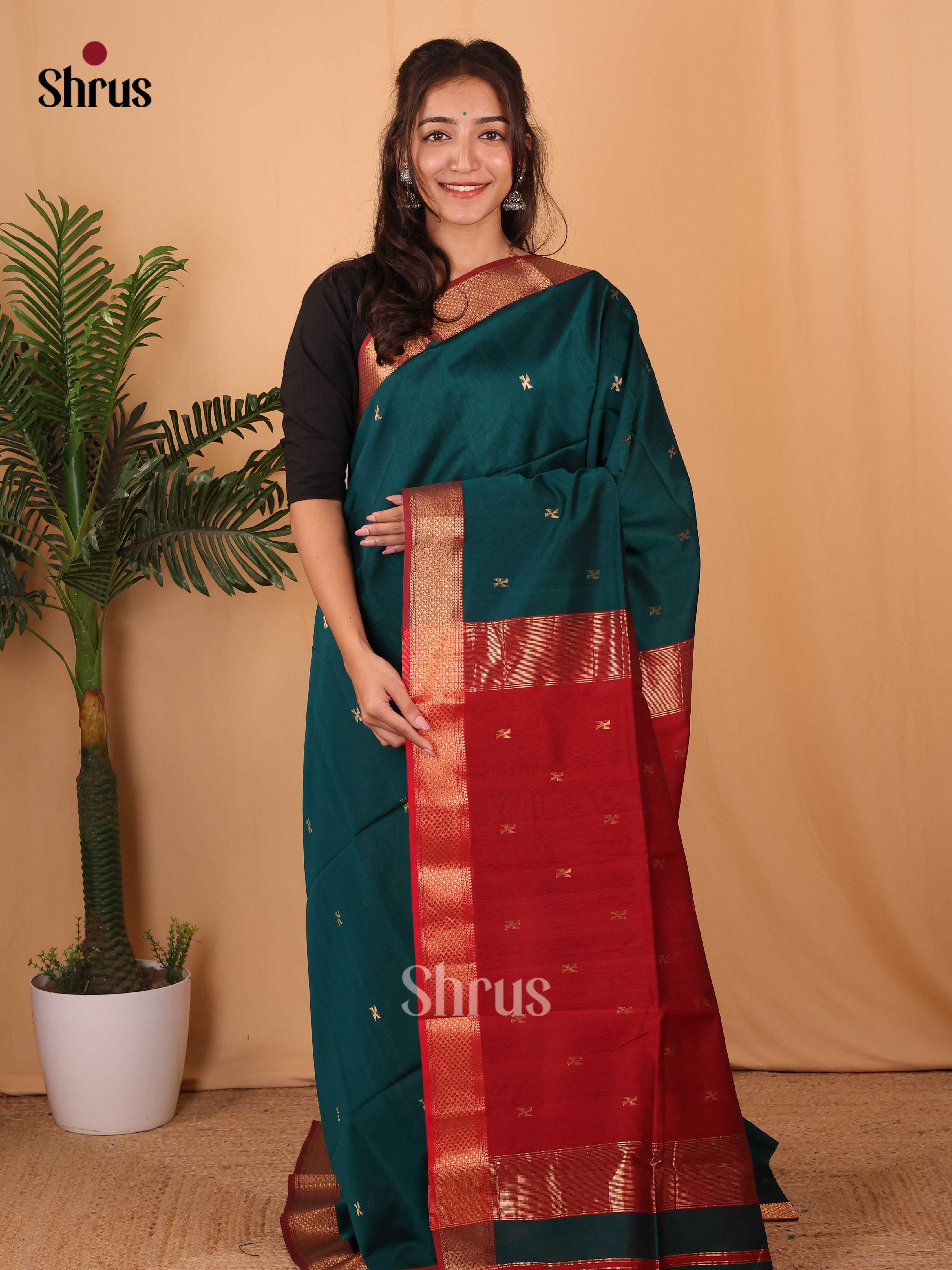 Green & Red - Maheshwari silkcotton Saree - Shop on Shrus.com