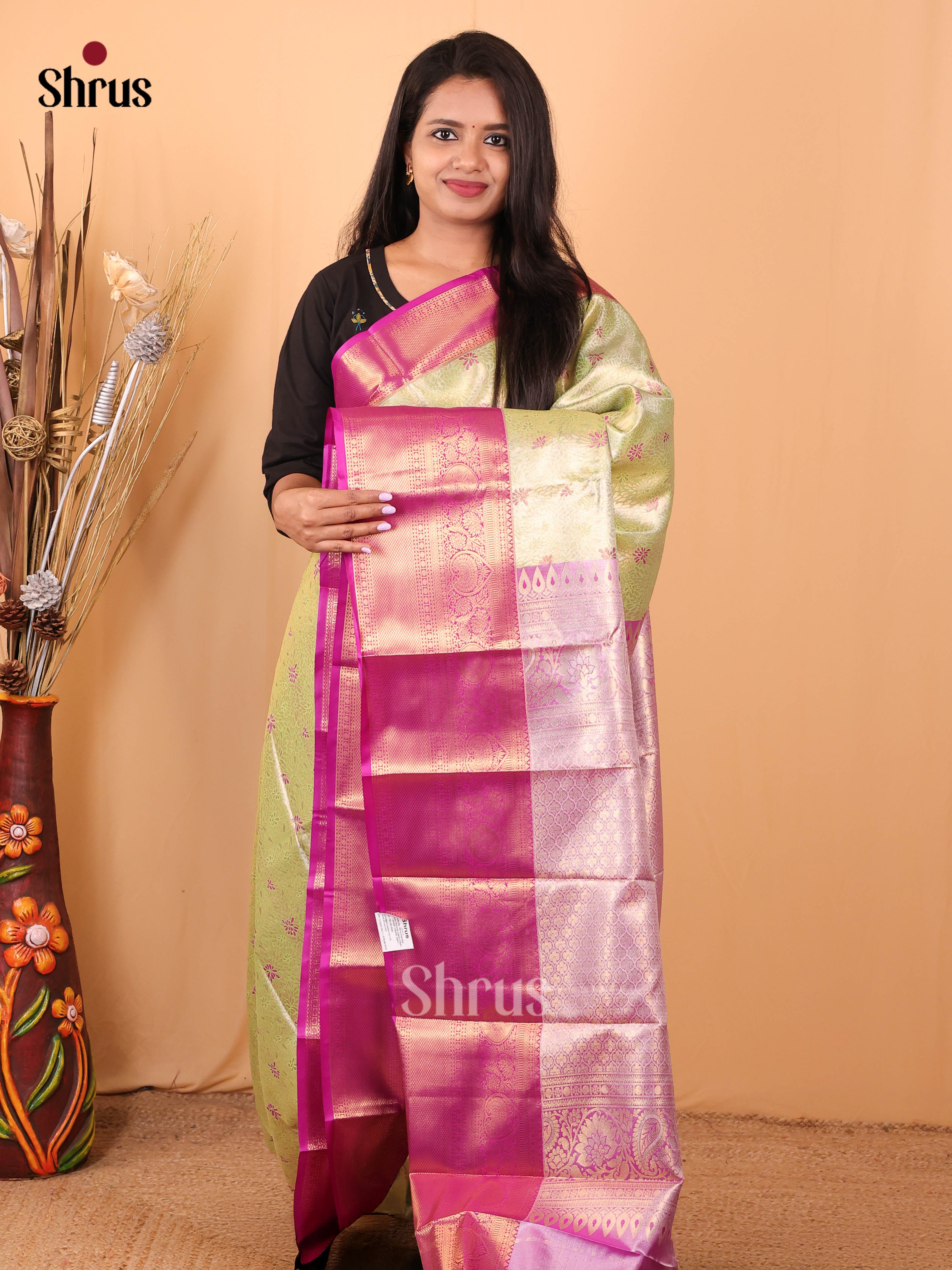 Green & Majenta - Kanchipuram-halfpure Saree - Shop on Shrus.com