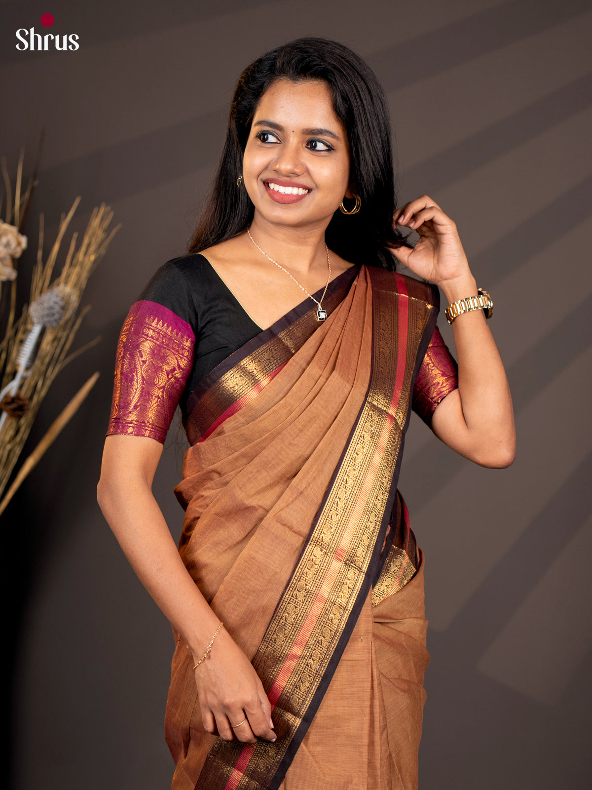 Lite Brown & Brown- Chettinad  Cotton Saree - Shop on Shrus.com