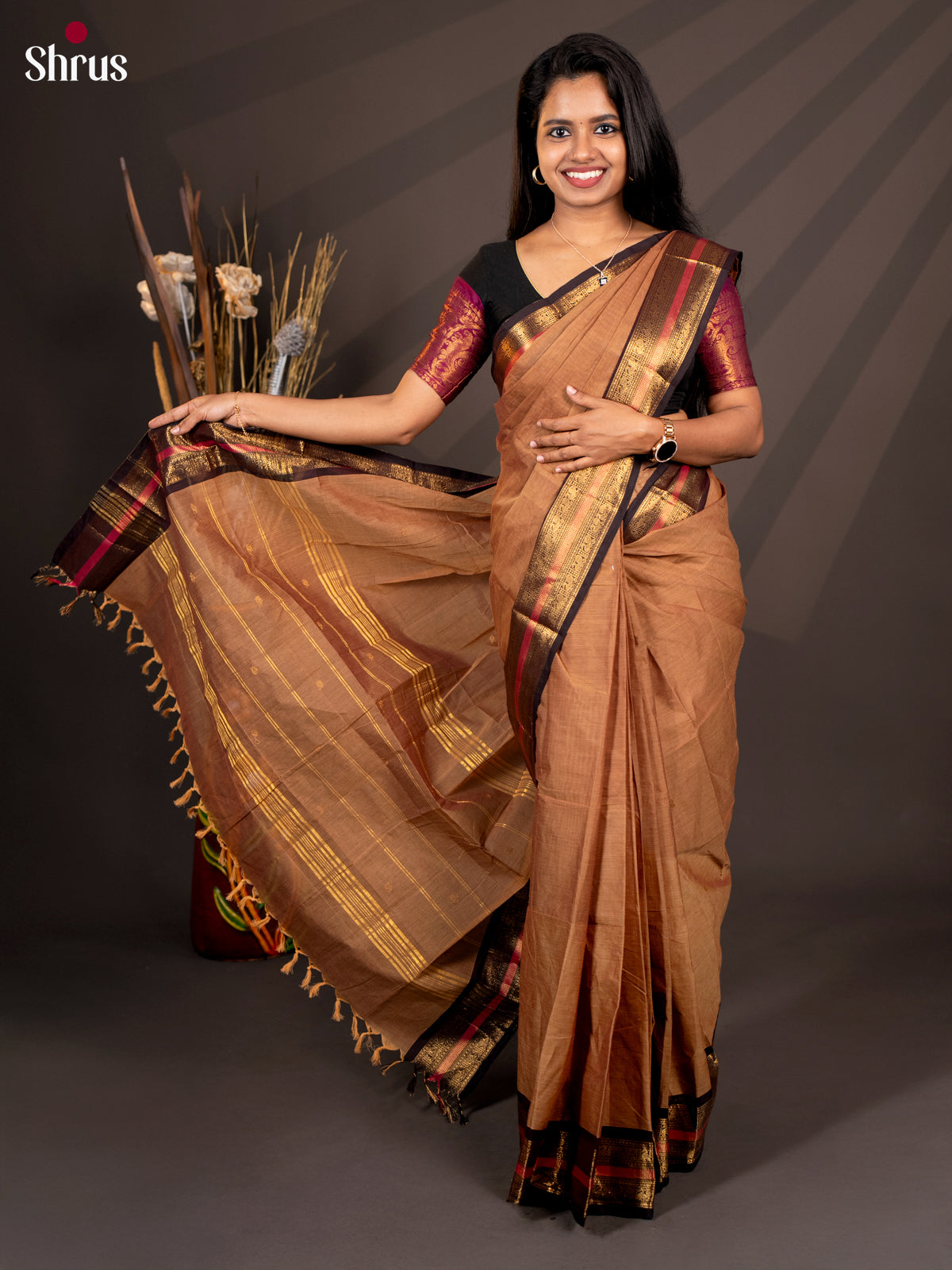 Lite Brown & Brown- Chettinad  Cotton Saree - Shop on Shrus.com