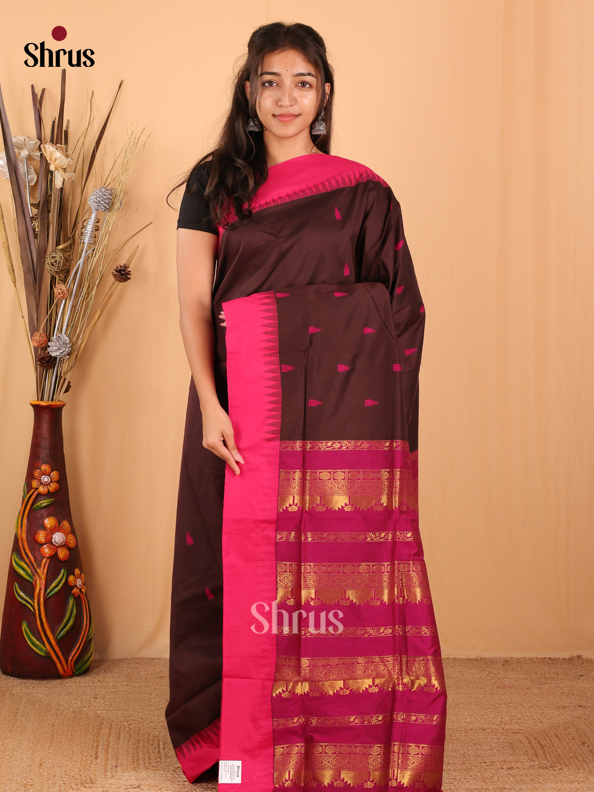 Brown & Majenta - Kalyani Cotton Saree - Shop on Shrus.com