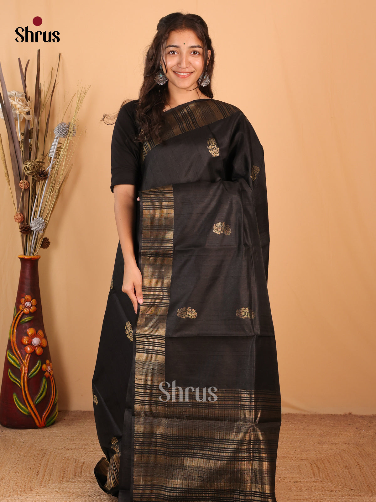 Black(Single tone)- Raw Silk Saree - Shop on Shrus.com