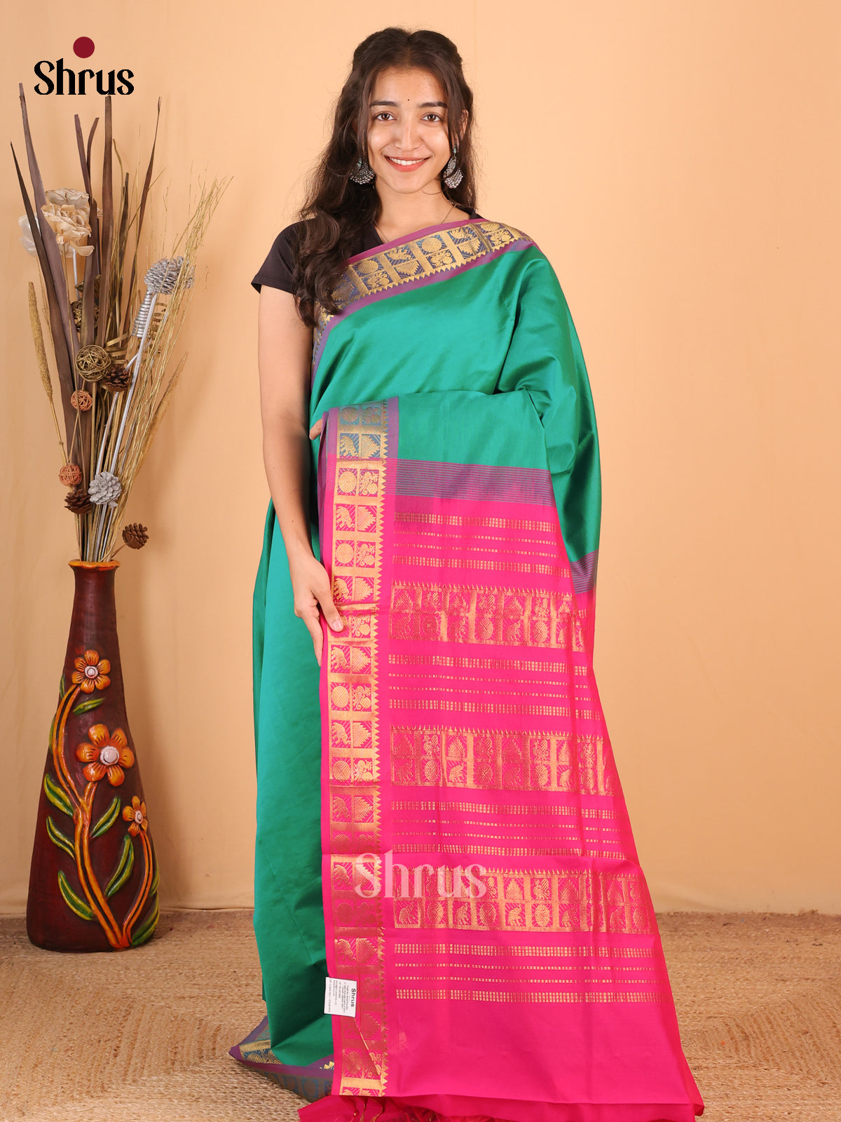 Green & Pink - Silkcotton-halfpure Saree - Shop on Shrus.com