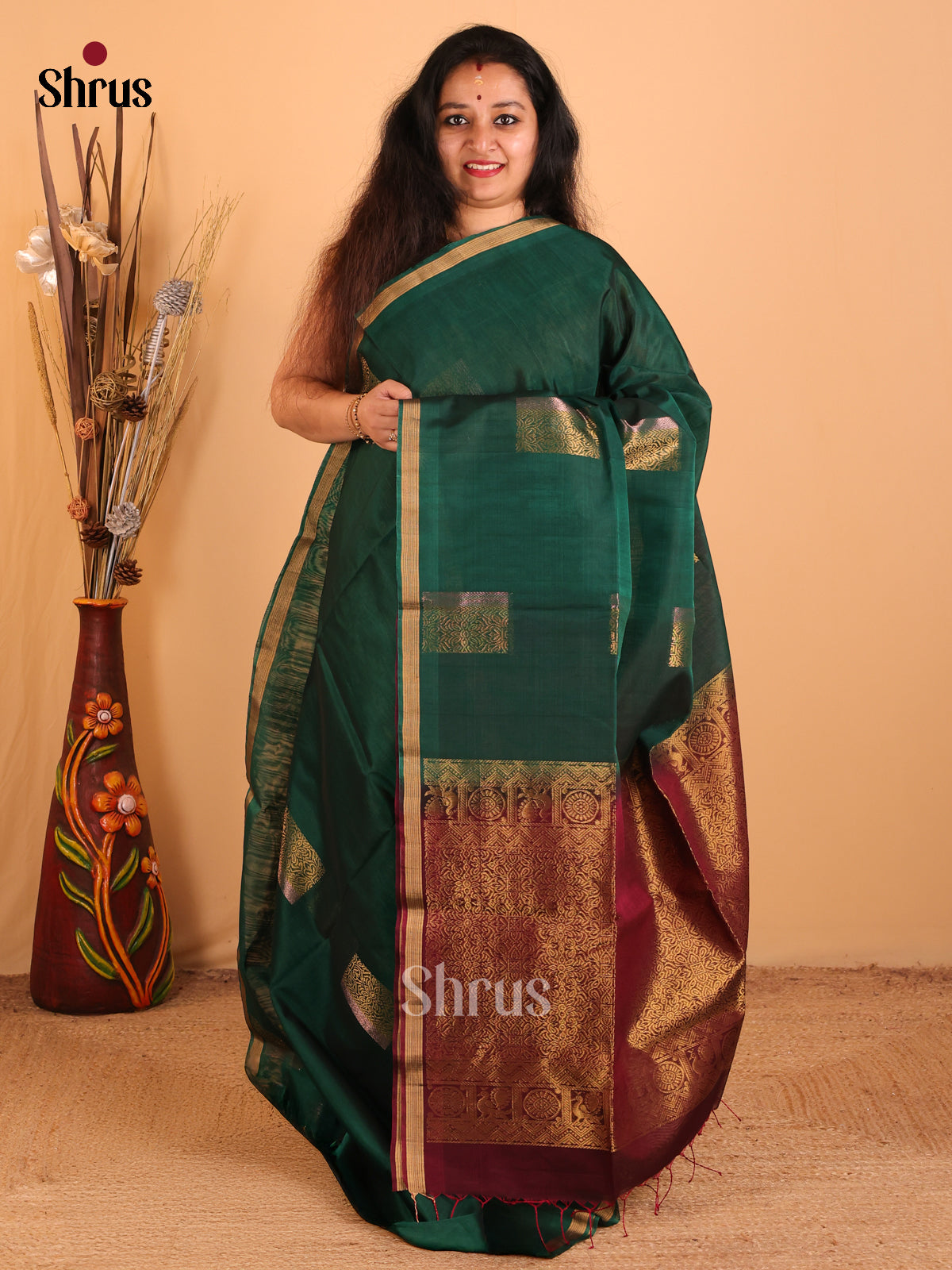 DCS07238 - Silk Cotton  Saree - Shop on Shrus.com