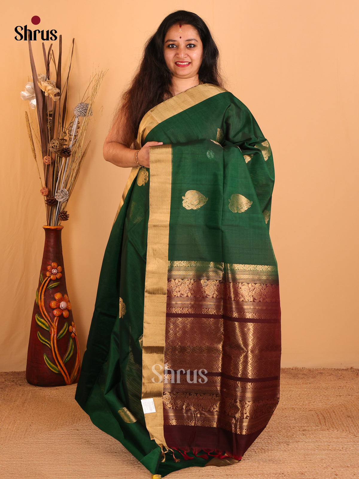 DCS07245 - Silk Cotton  Saree - Shop on Shrus.com