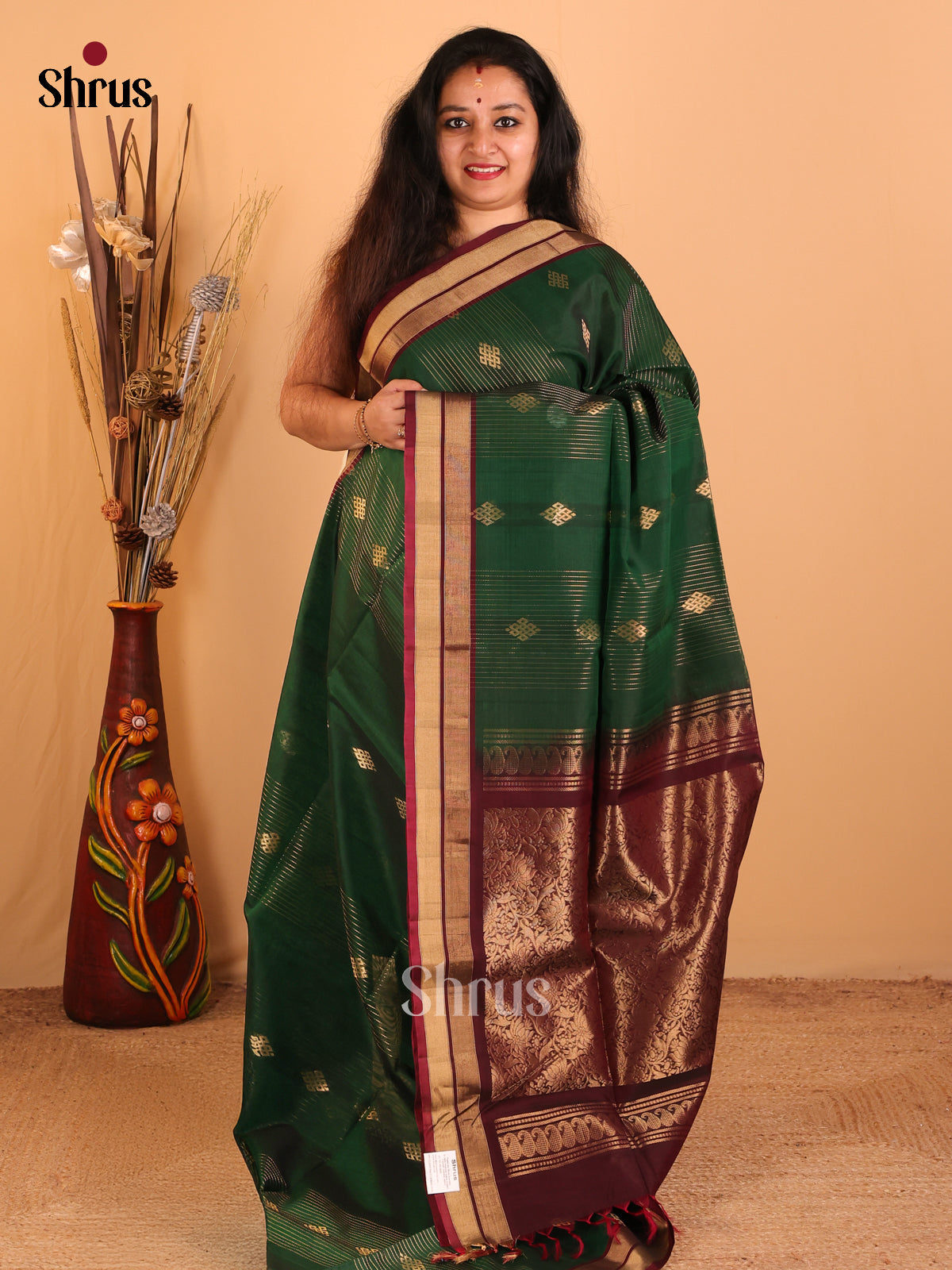 DCS07266 - Silk Cotton  Saree - Shop on Shrus.com