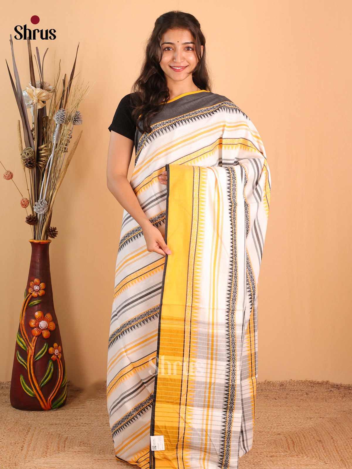 DCS12067 - Bengal cotton Saree - Shop on Shrus.com