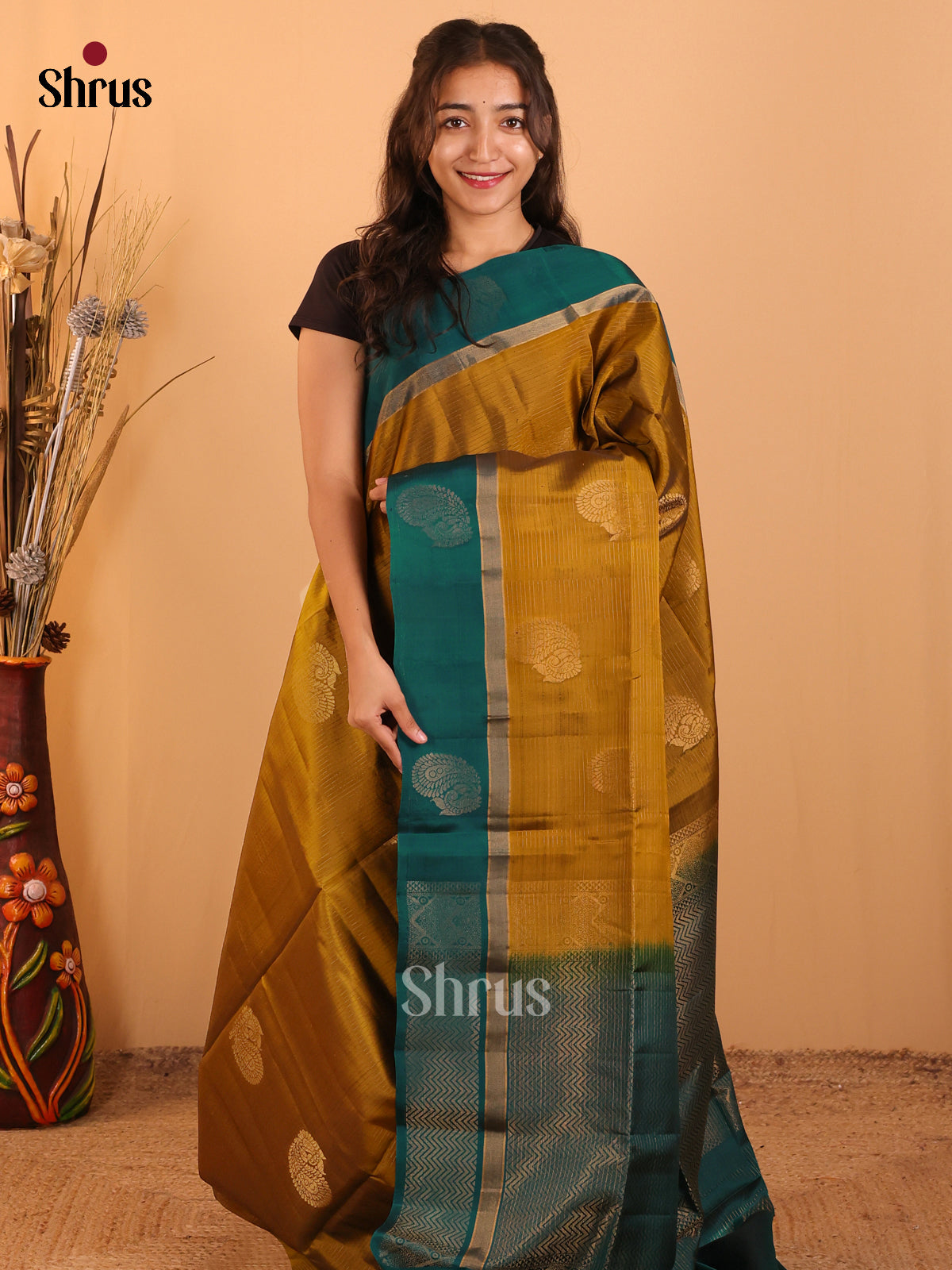 Mathuir Green & Green - Softsilk-halfpure  Saree - Shop on Shrus.com