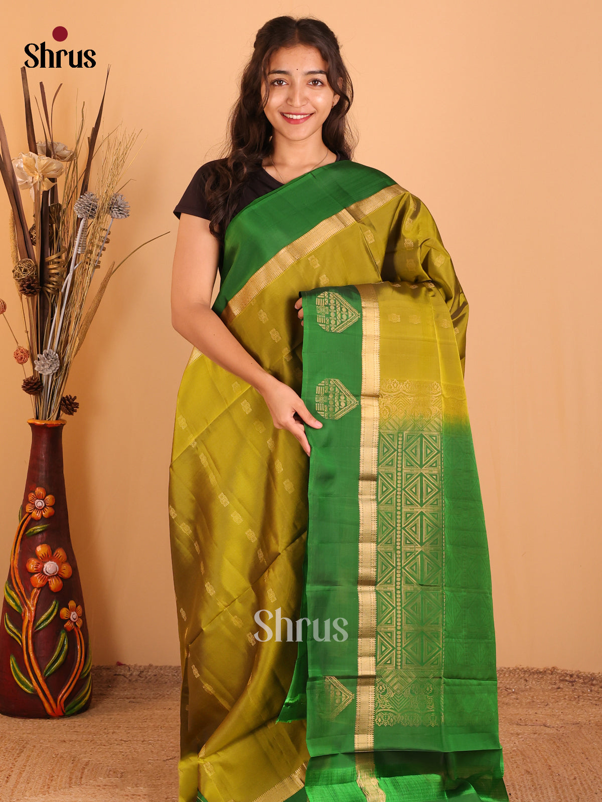 Mathulir Green & Green - Softsilk-halfpure  Saree - Shop on Shrus.com