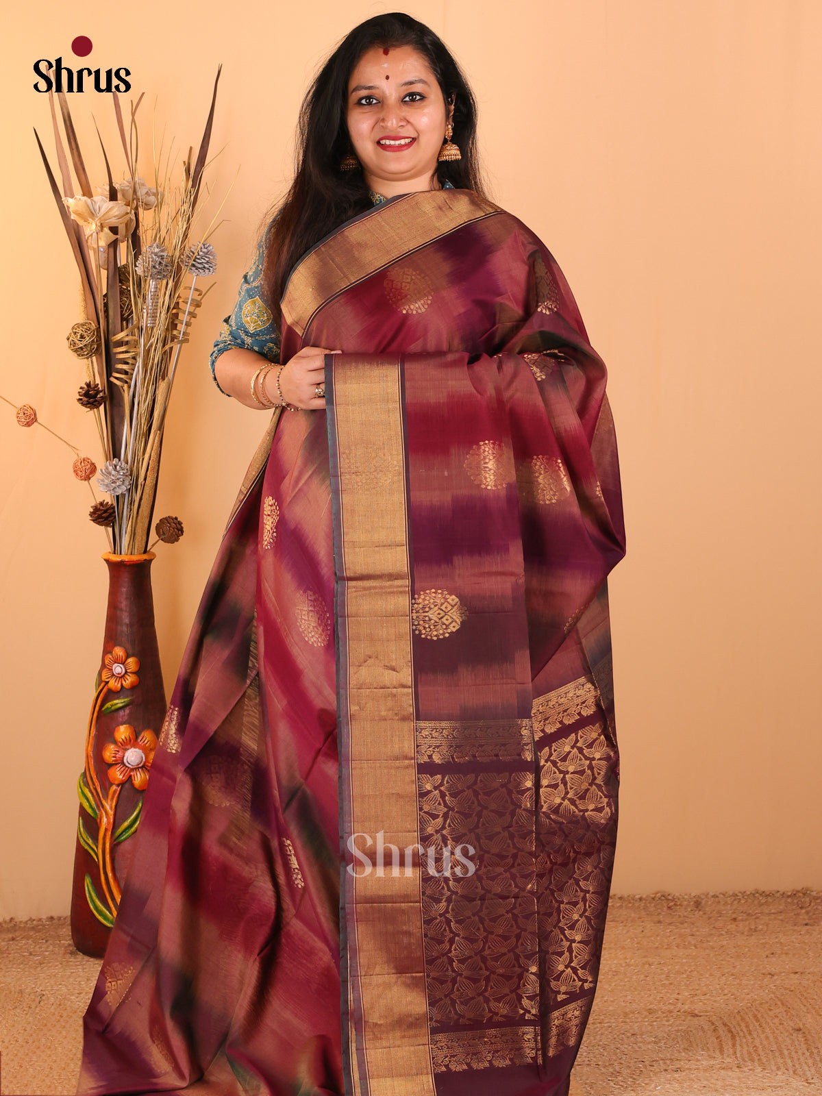 Pretty Multicolour Silk Cotton Saree With Floral Zari Motifs & Maroon Zari Woven Pallu - Shop on Shrus.com