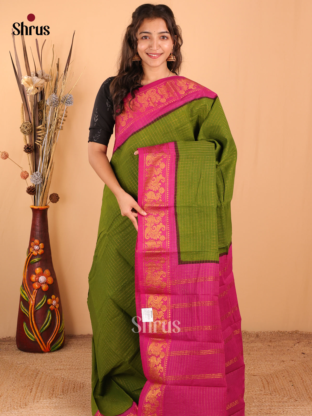 Green with Pink - DDS15017 - Sungudi Cotton Saree - Shop on Shrus.com
