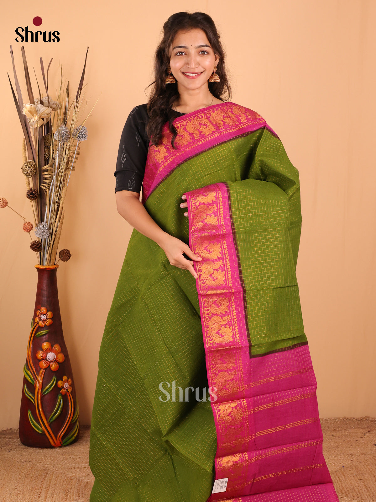 Green with Pink - DDS15018 - Sungudi Cotton Saree - Shop on Shrus.com