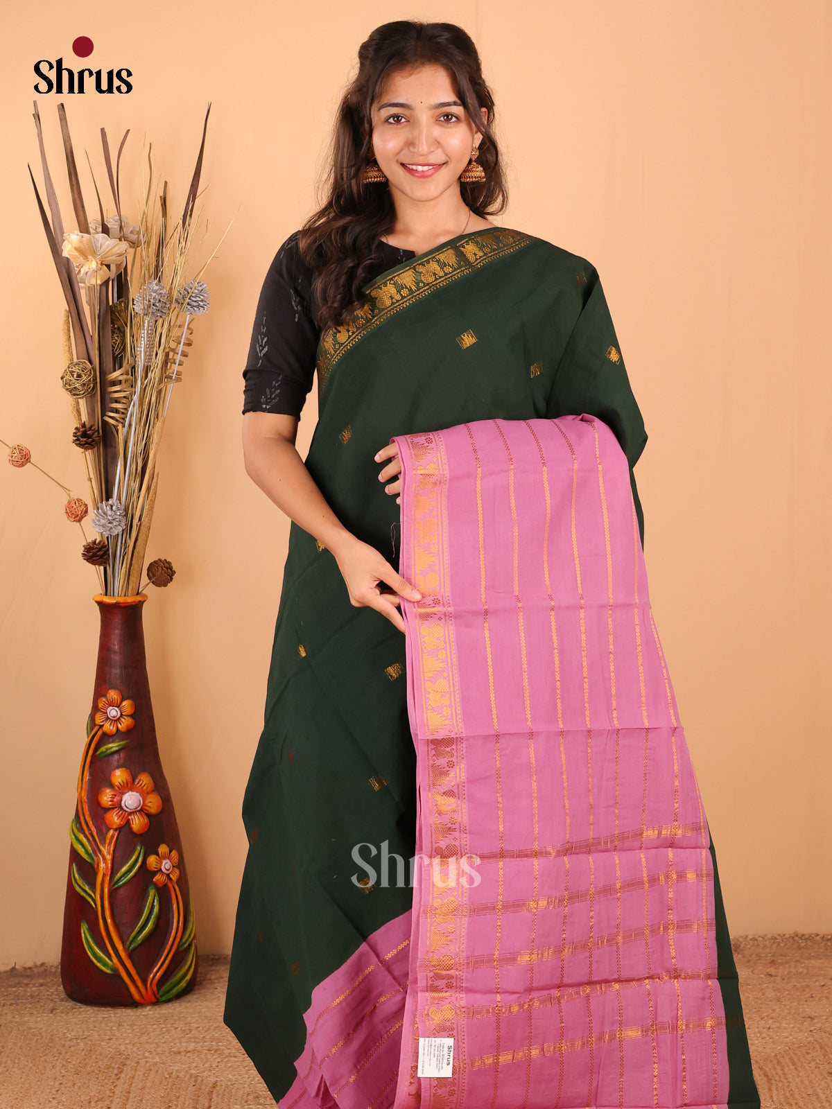 Green with Pink - DDS15100 - Sungudi Cotton Saree - Shop on Shrus.com