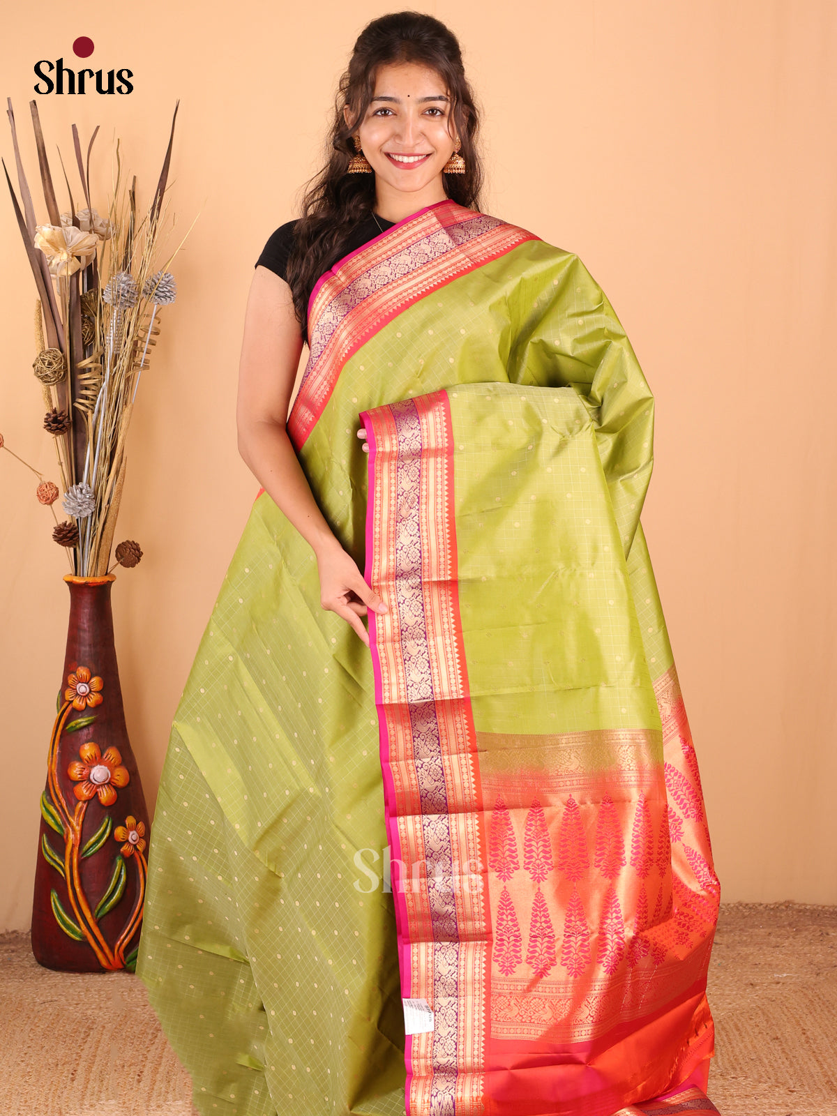 Parrot Green Kanchipuram Silk Saree with Pink Rettapet Border & Zari Brocade Pallu - Shop on Shrus.com