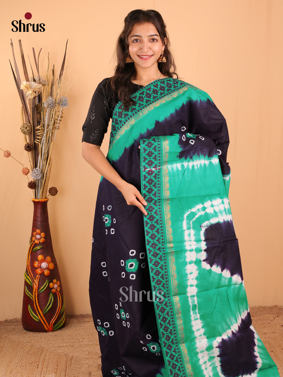 DDS15348 - Sungudi Cotton Saree - Shop on Shrus.com