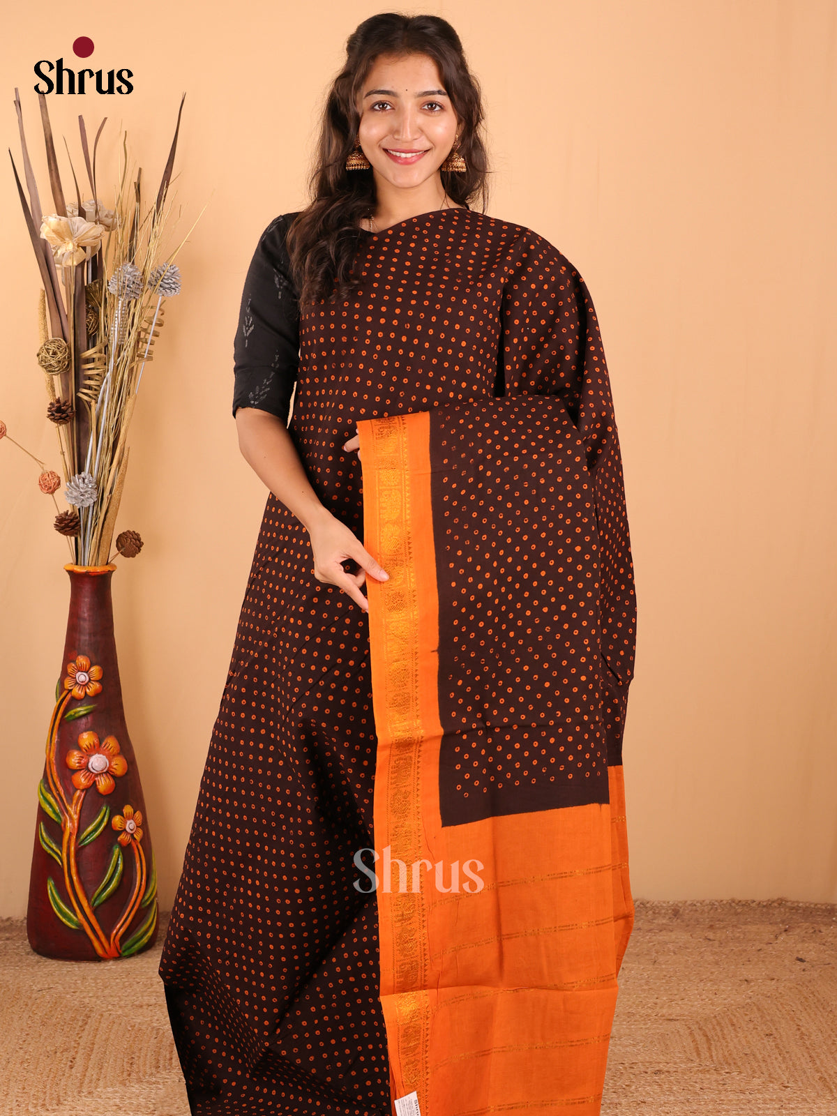 Brown with Orange - DDS15377 - Sungudi Cotton Saree - Shop on Shrus.com