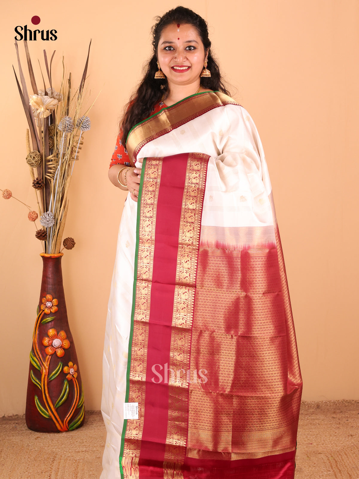 DDS17041 - Kanchipuram silk Saree - Shop on Shrus.com