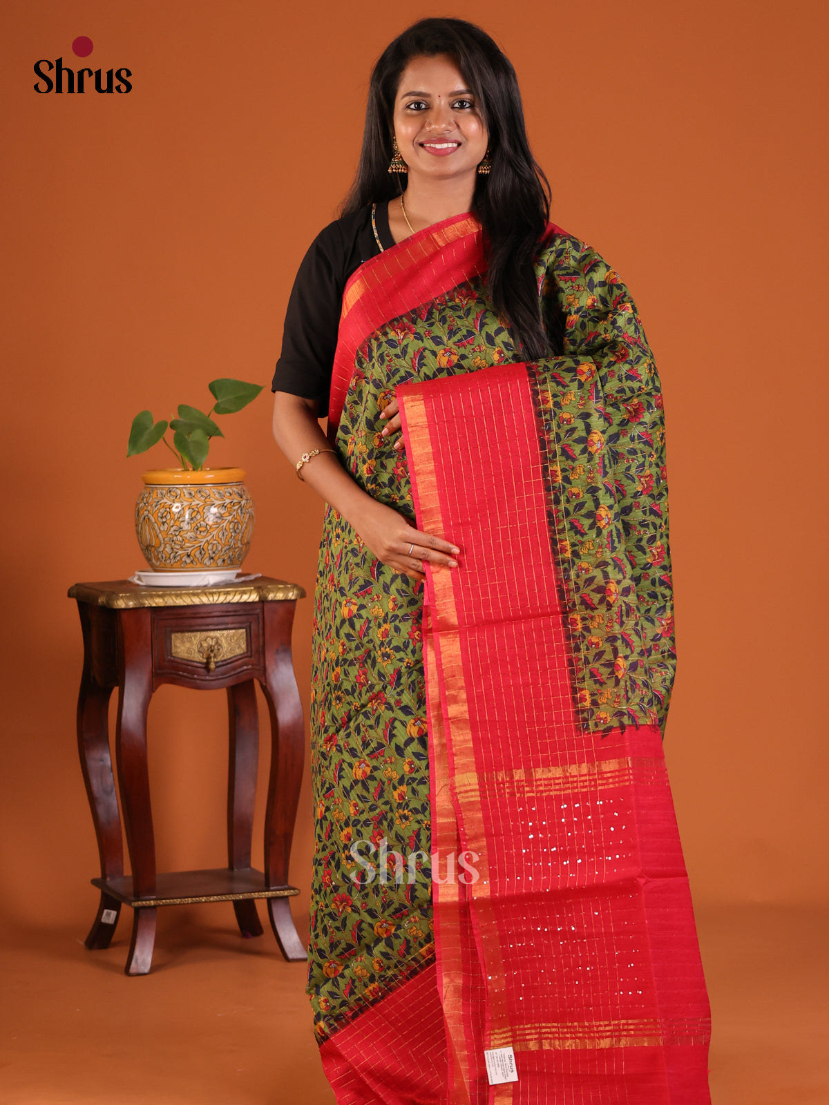 DDS18261 - Printed Tussar Saree - Shop on Shrus.com