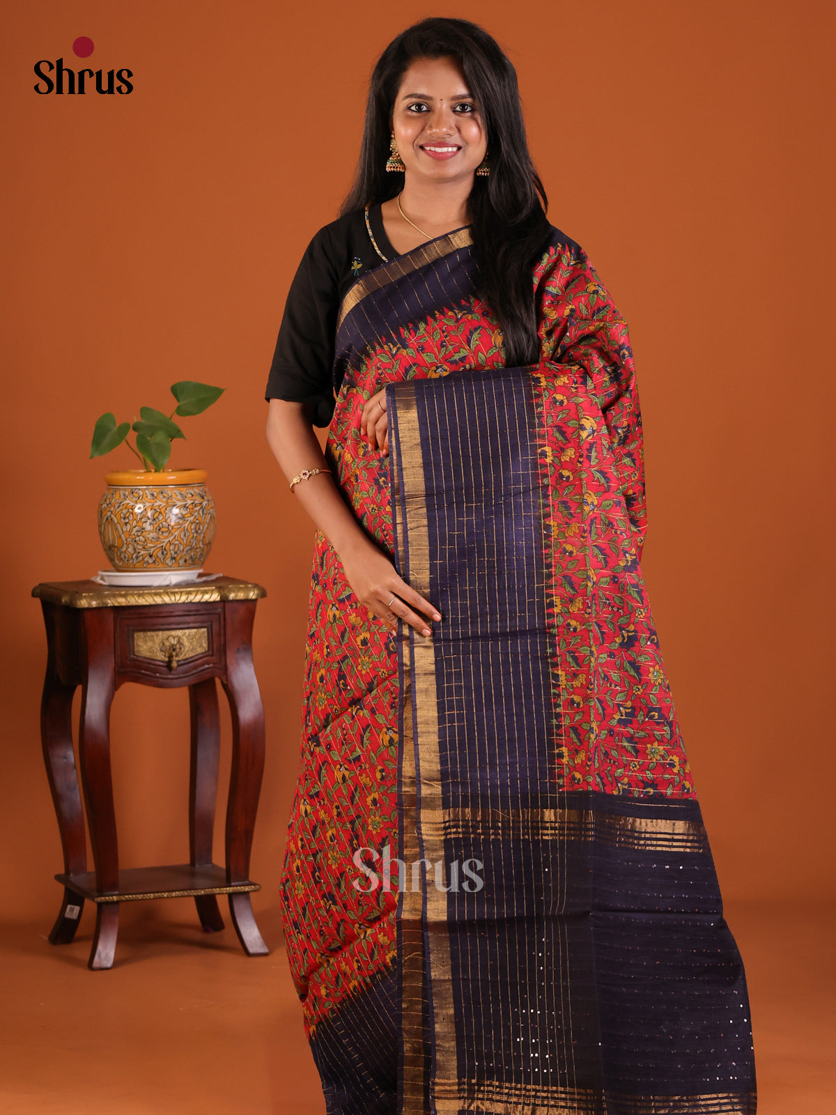 DDS18262 - Printed Tussar Saree - Shop on Shrus.com