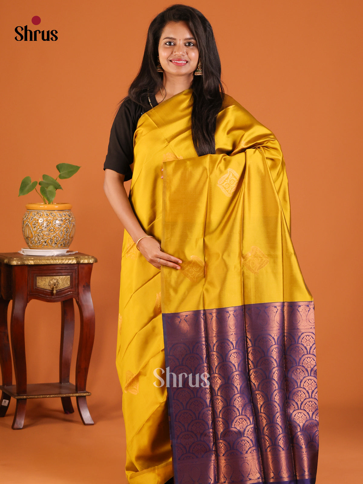 DDS23050 - Semisoft silk Saree - Shop on Shrus.com