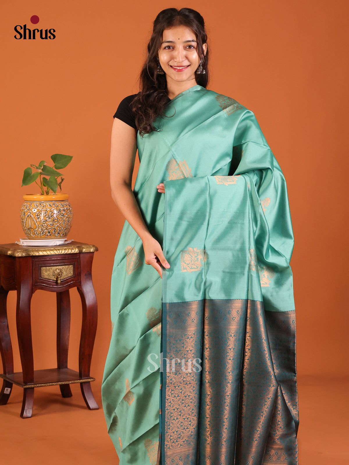 DDS23061 - Semisoft silk Saree - Shop on Shrus.com