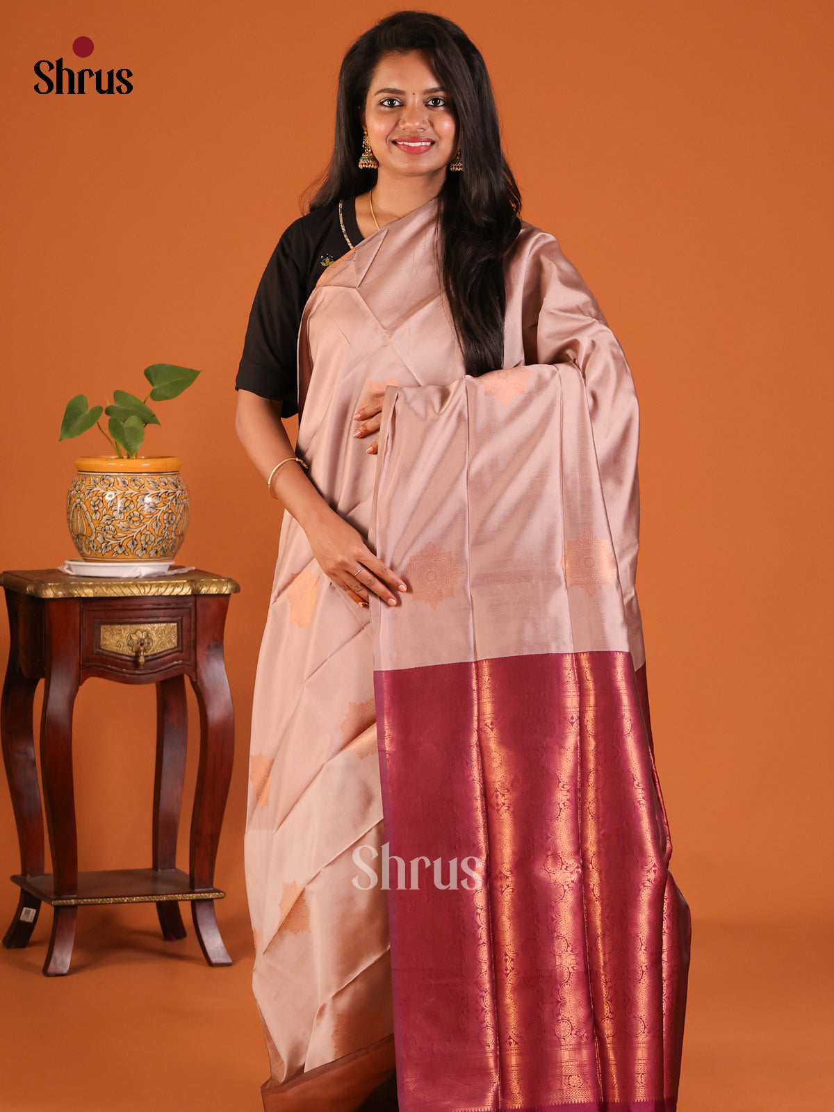 DDS23101 - Semisoft silk Saree - Shop on Shrus.com