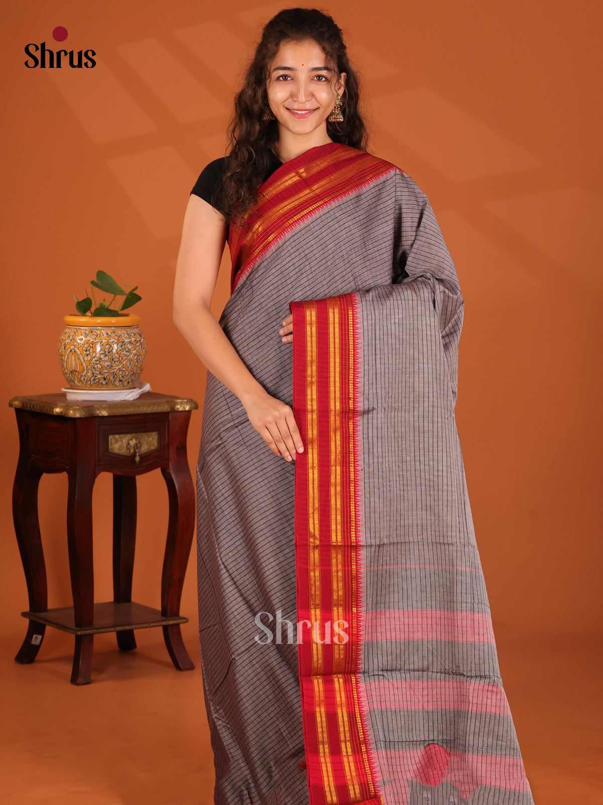Grey with Red - Narayanpet Cotton Saree - Shop on Shrus.com