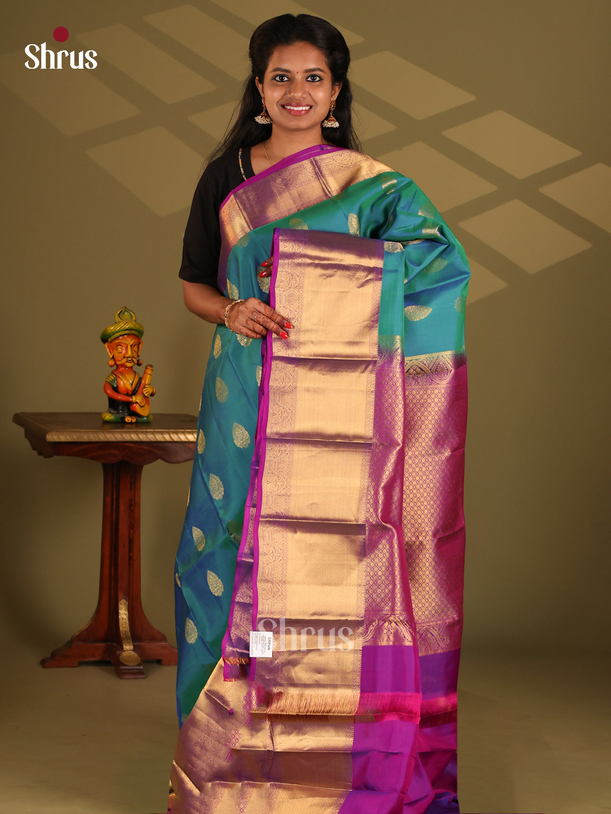 Green & Majenta - Kanchipuram-halfpure Saree - Shop on Shrus.com