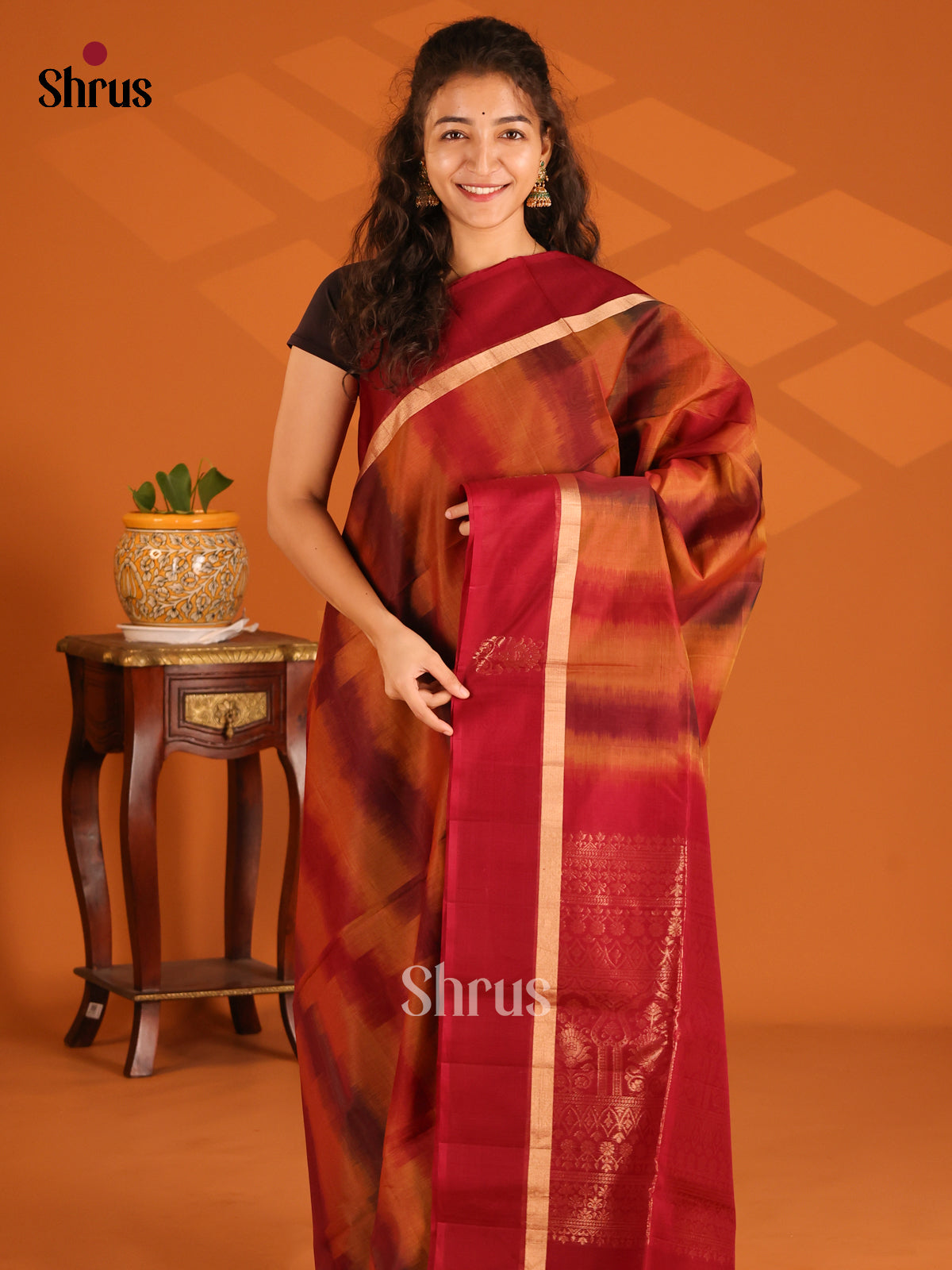 DES23226- Silk Cotton Saree - Shop on Shrus.com