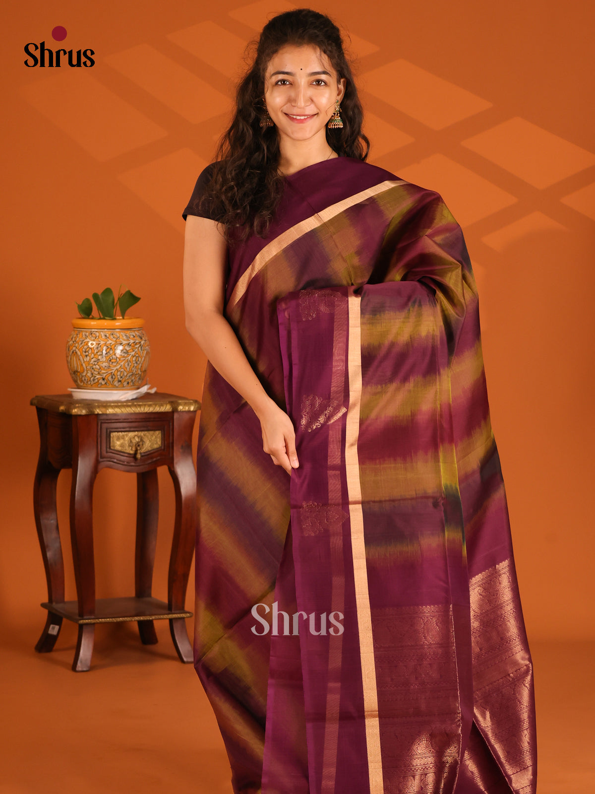 DES23227 - Silk Cotton Saree - Shop on Shrus.com
