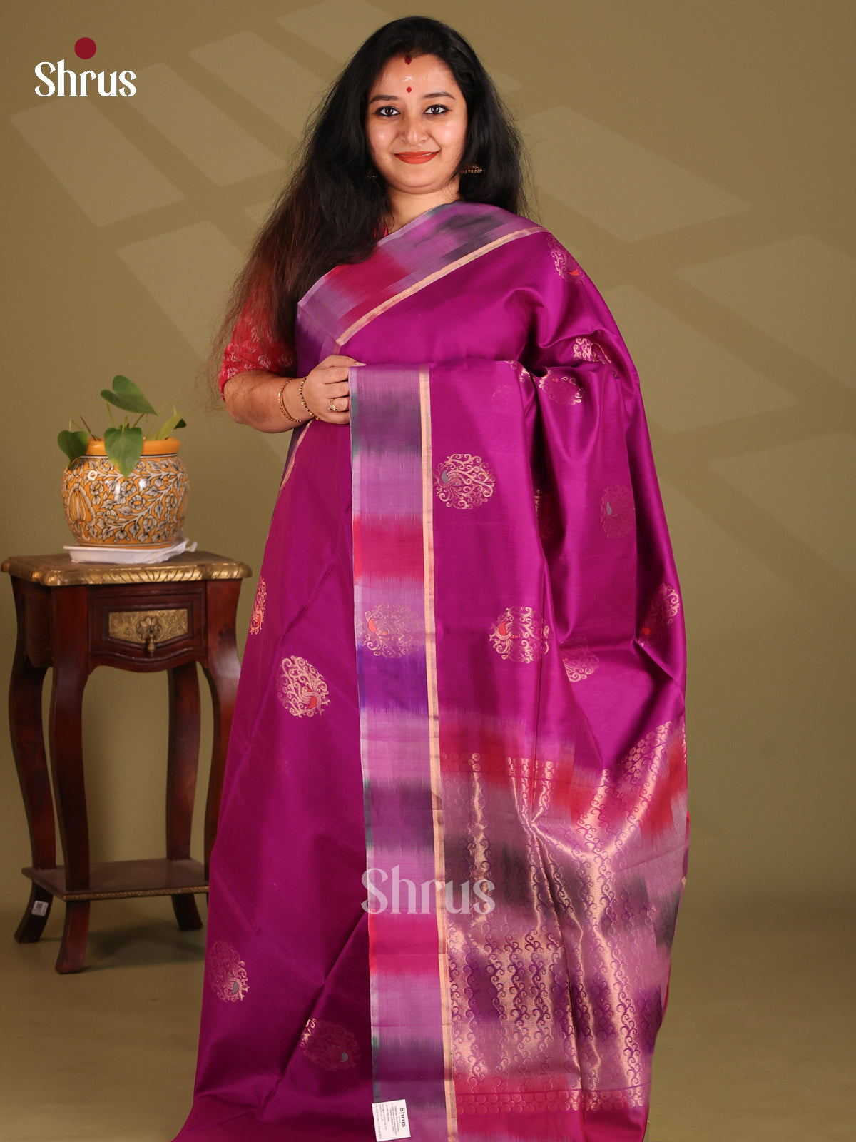 DES23231 - Silk Cotton Saree - Shop on Shrus.com